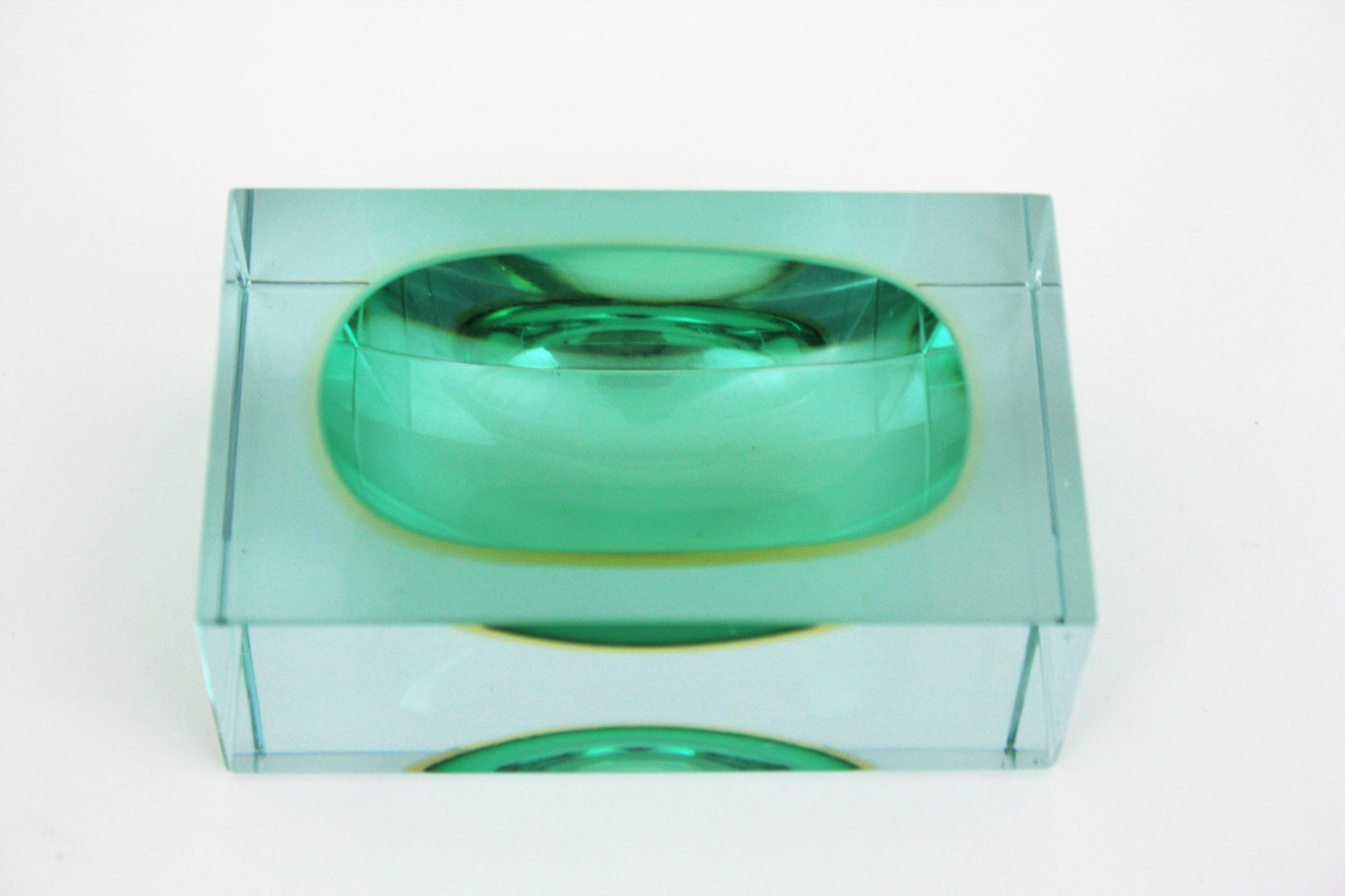 Flavio Poli Murano Green Yellow Sommerso Faceted Art Glass Bowl or Vide-Poche 1