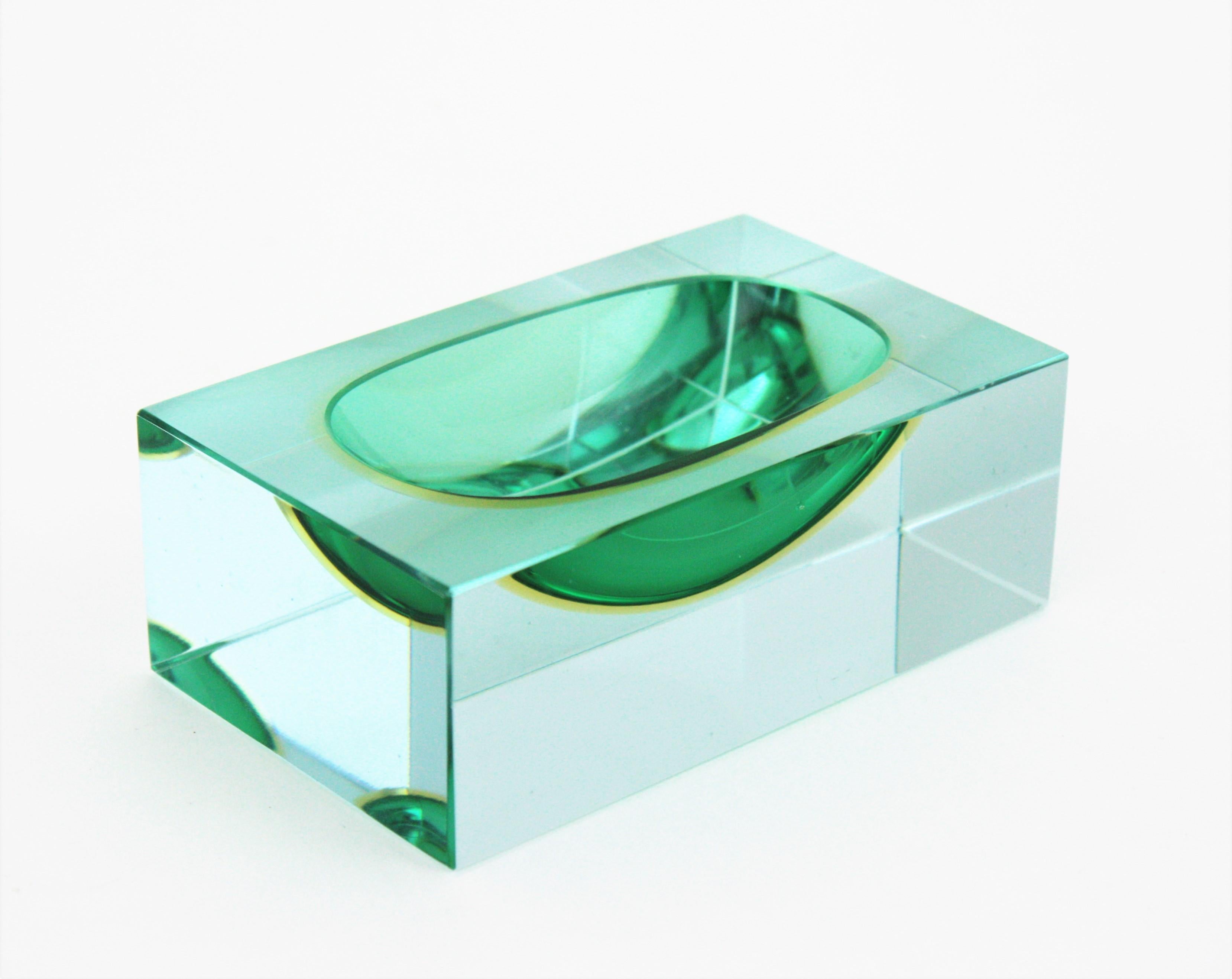 Flavio Poli Murano Green Yellow Sommerso Faceted Art Glass Bowl or Vide-Poche 2