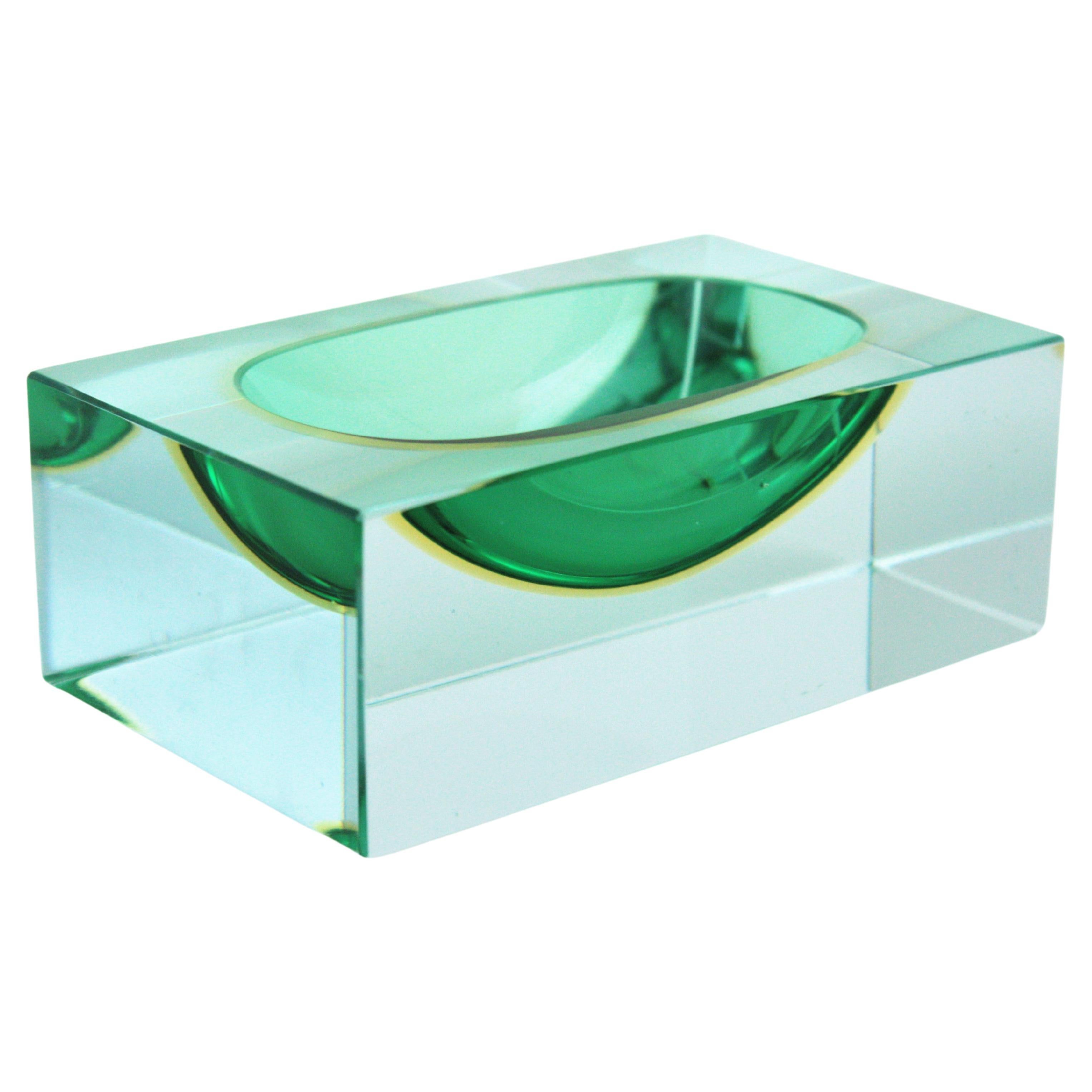Flavio Poli Murano Green Yellow Sommerso Faceted Art Glass Bowl or Vide-Poche