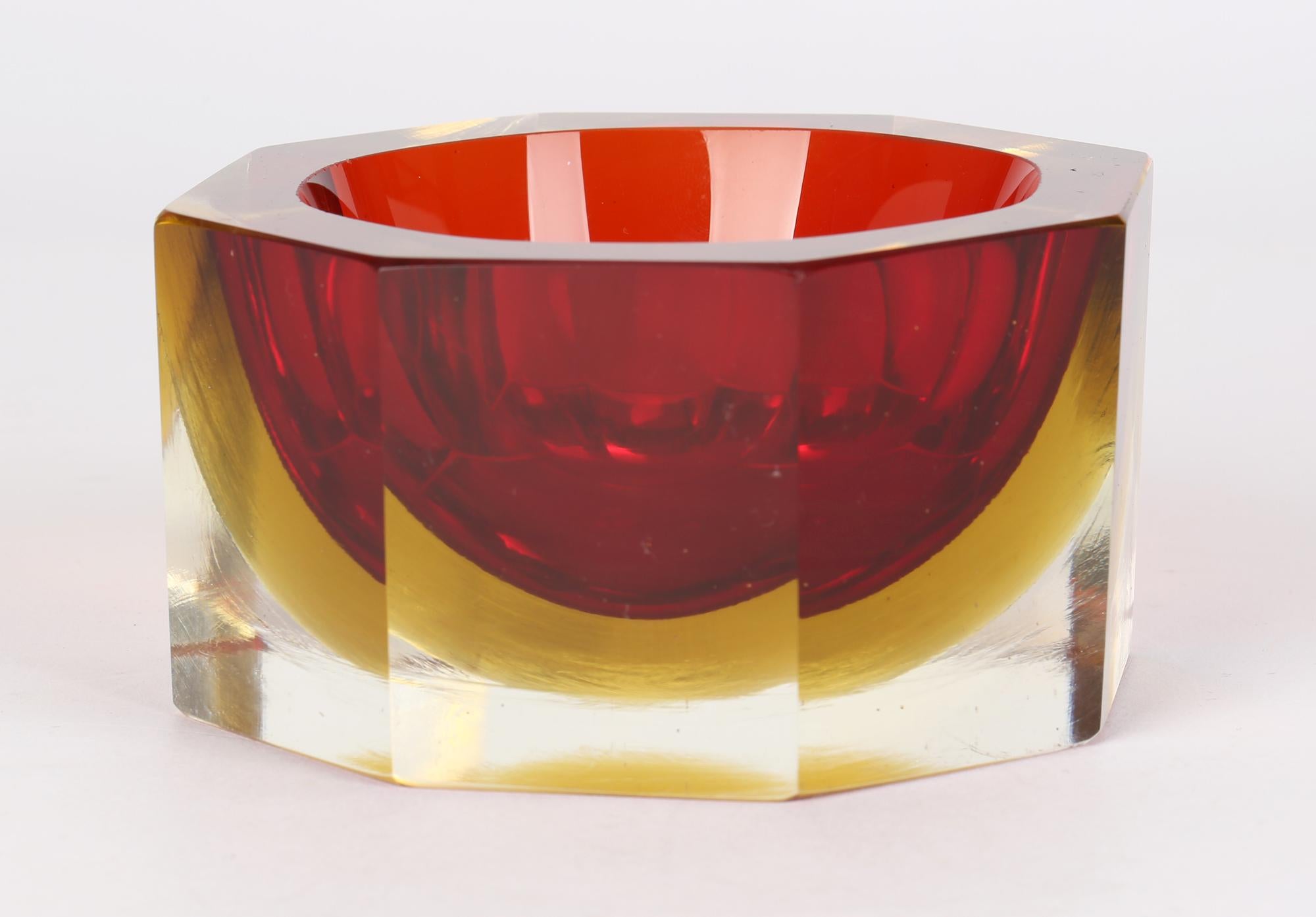 Flavio Poli Murano Mid-Century Heavy Octagonal Sommerso Glass Bowl for Seguso In Good Condition In Bishop's Stortford, Hertfordshire