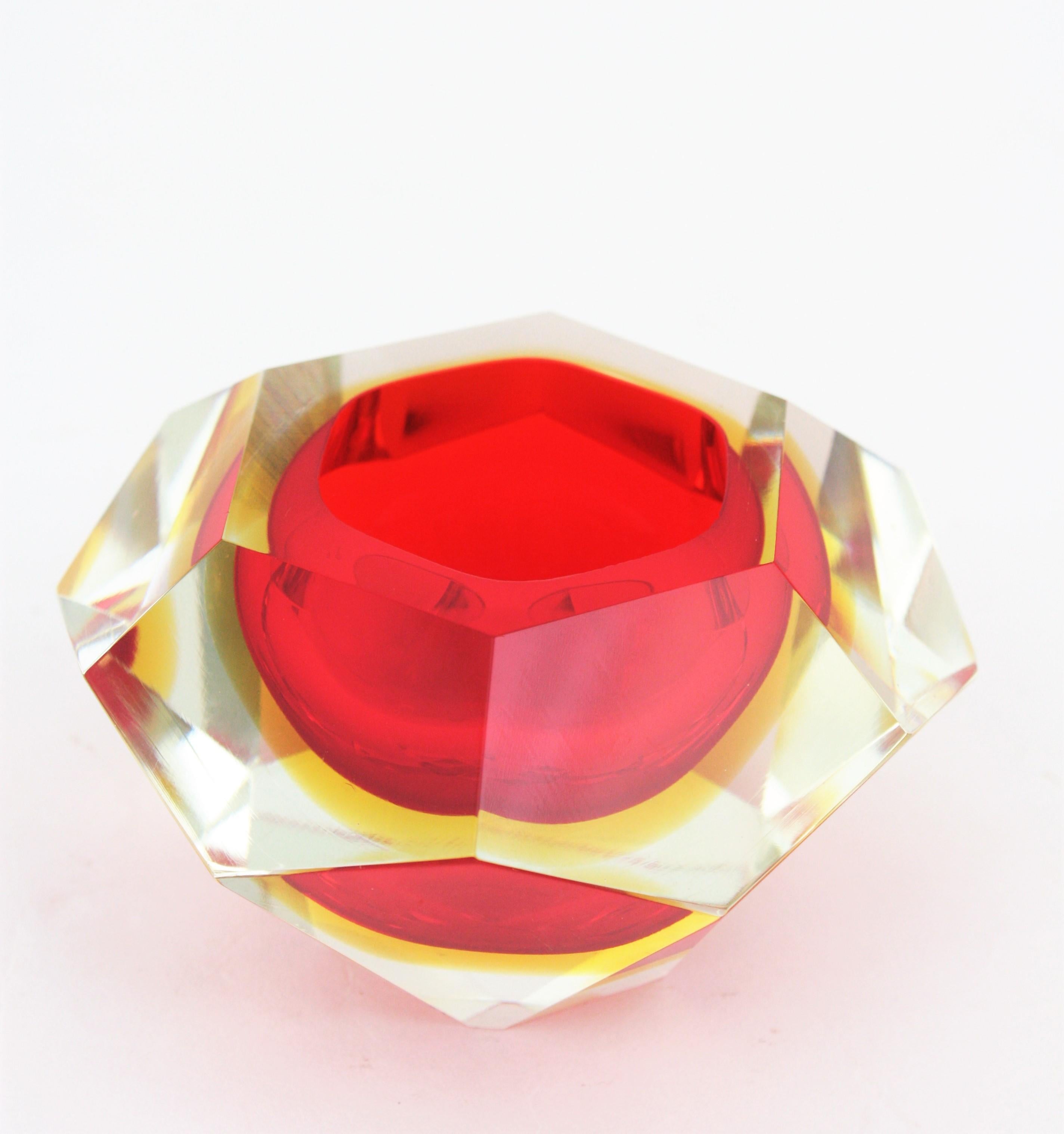 Mid-Century Modern Flavio Poli Murano Red, Yellow and Clear Faceted Glass Diamond Bowl or Ashtray For Sale