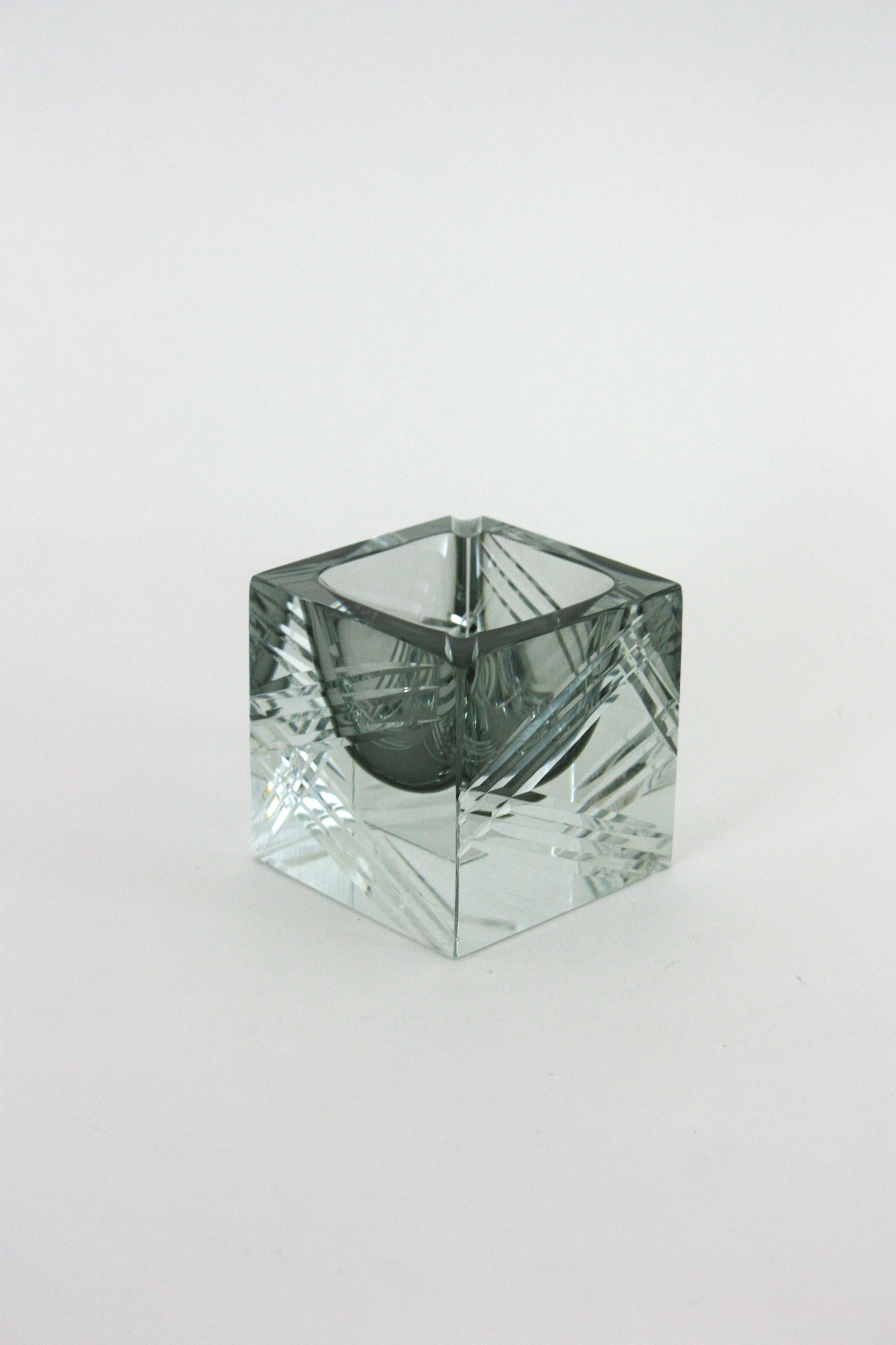 Flavio Poli Murano Sommerso Grau Facettiertes Kunstglas Schale / Aschenbecher im Zustand „Gut“ im Angebot in Barcelona, ES
