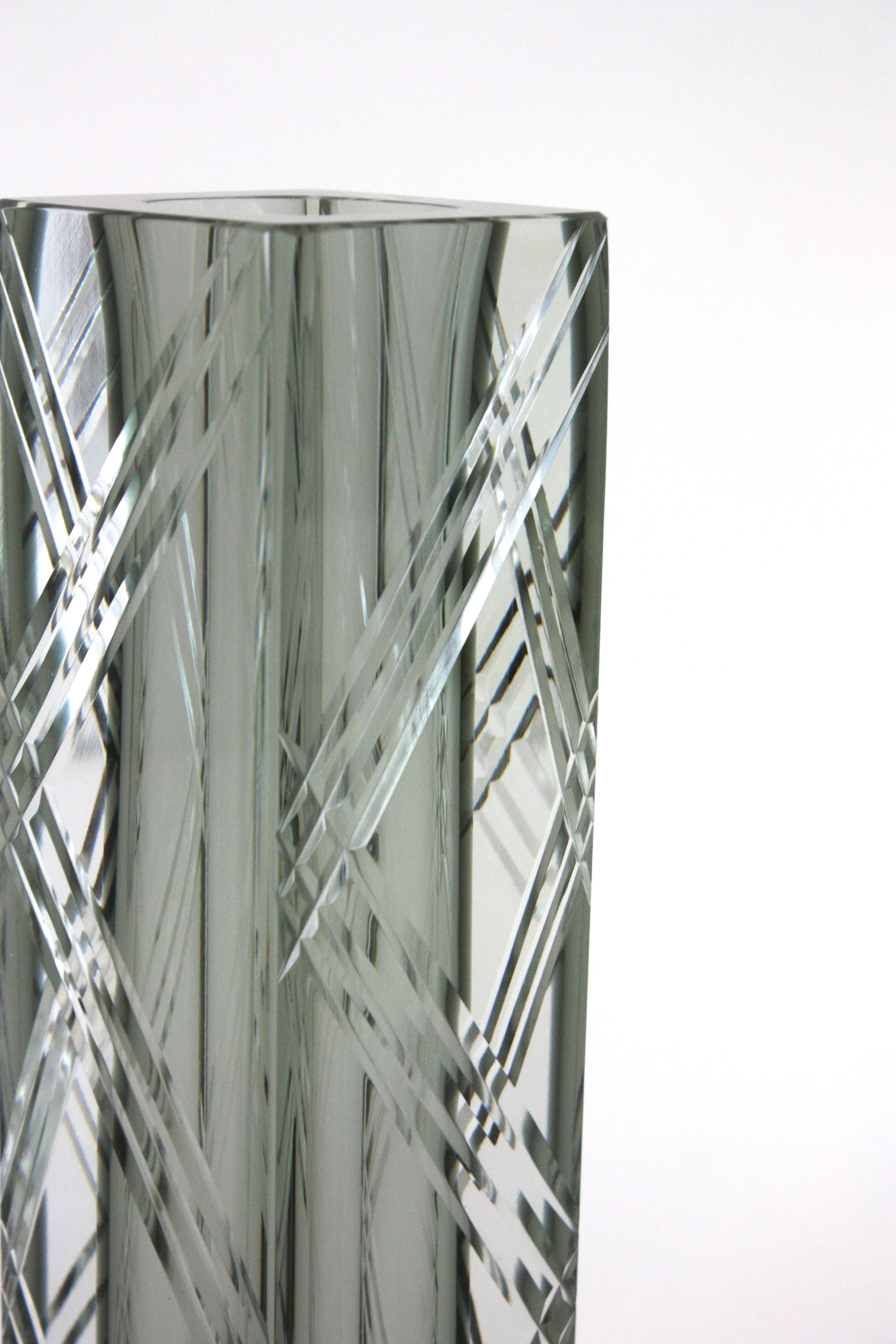 Flavio Poli Murano Sommerso, vase en verre d'art gris à facettes avec rayures gravées en vente 6