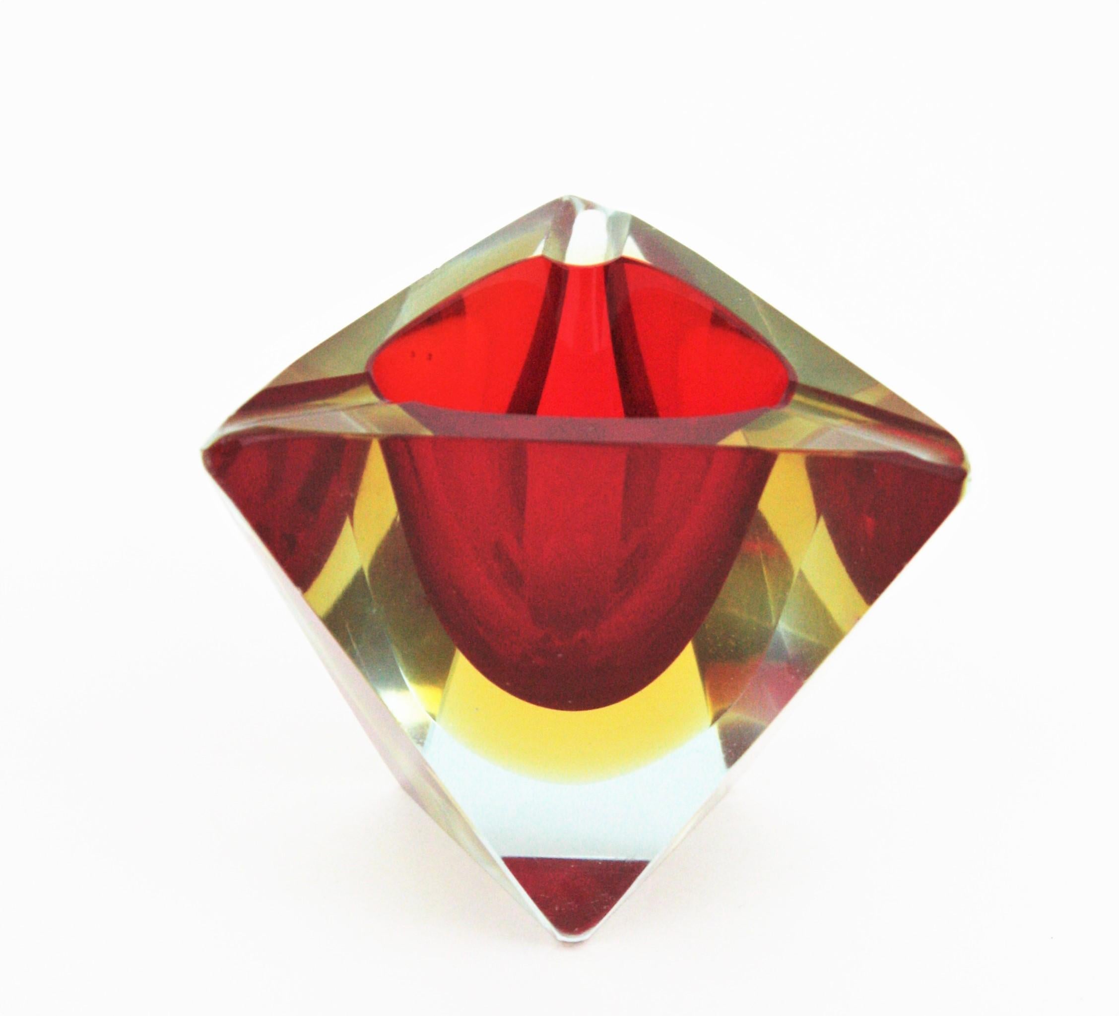 Mid-Century Modern Flavio Poli Murano Sommerso Red Yellow Faceted Triangular Glass Ashtray / Bowl For Sale