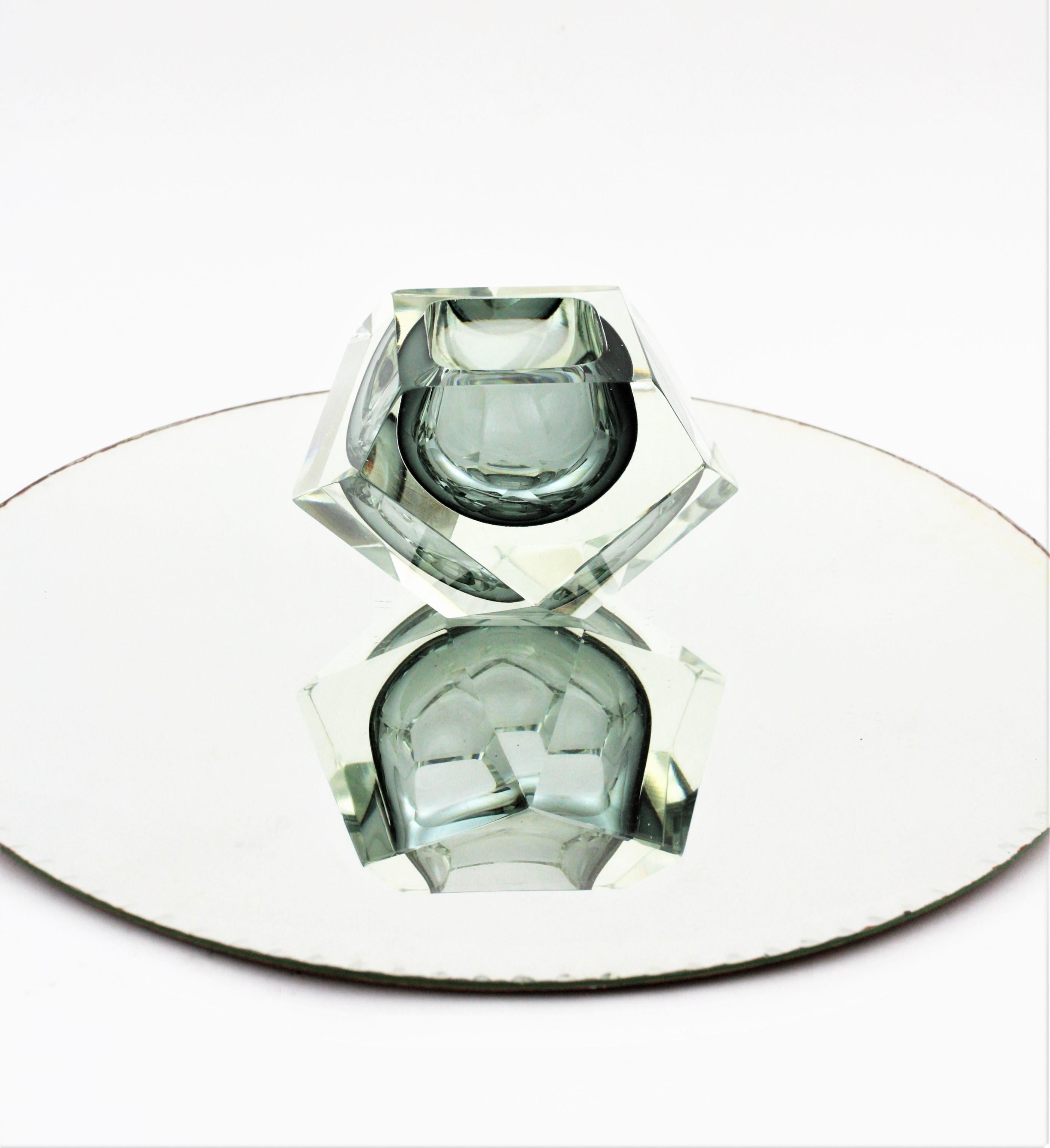 Flavio Poli Murano Sommerso Smoked Grey Faceted Glass Giant Bowl In Excellent Condition In Barcelona, ES