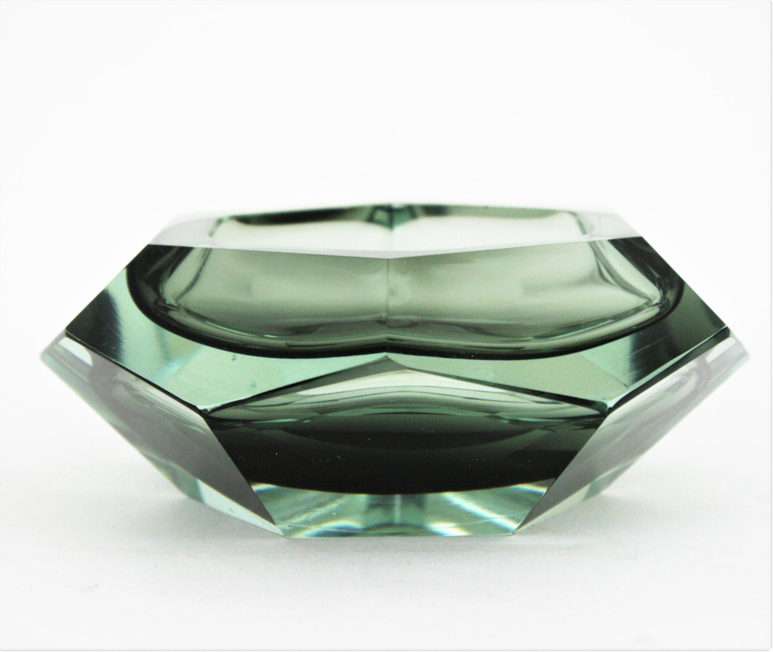 Flavio Poli Murano Sommerso Smoked Grey Faceted Bowl 1