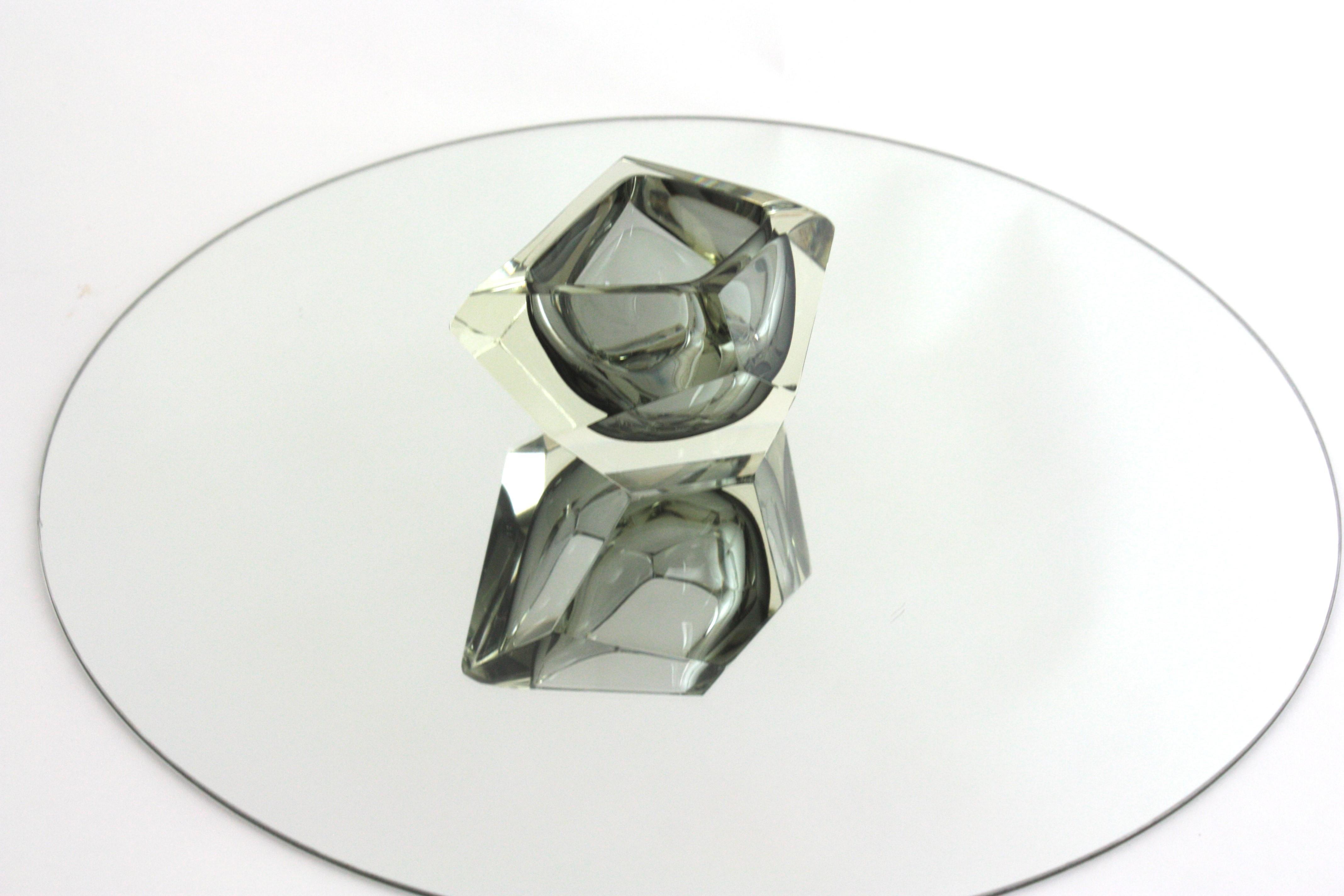 Flavio Poli Murano Sommerso Smoked Grey Faceted Glass Bowl / Ashtray, 1950 For Sale 6