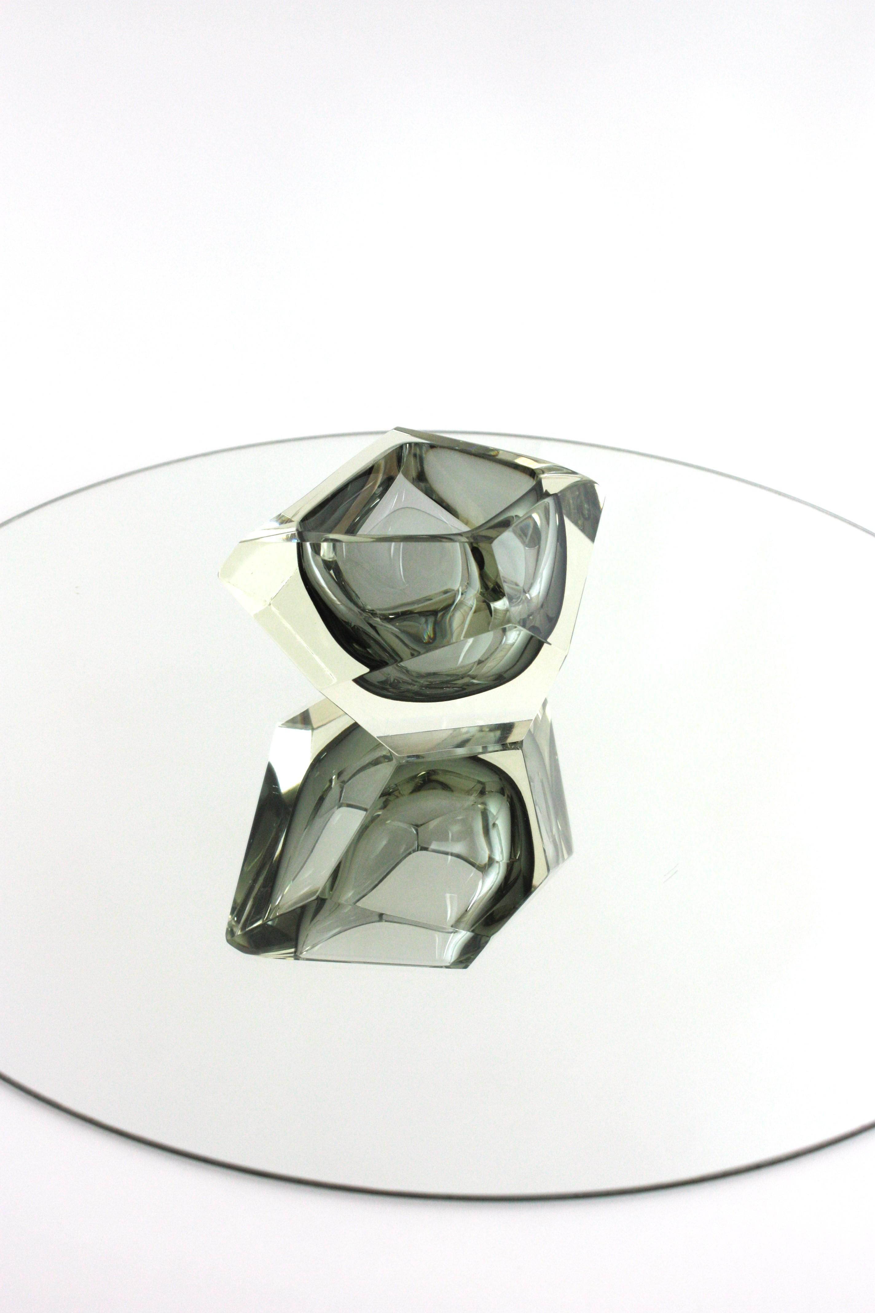 Italian Flavio Poli Murano Sommerso Smoked Grey Faceted Glass Bowl / Ashtray, 1950 For Sale