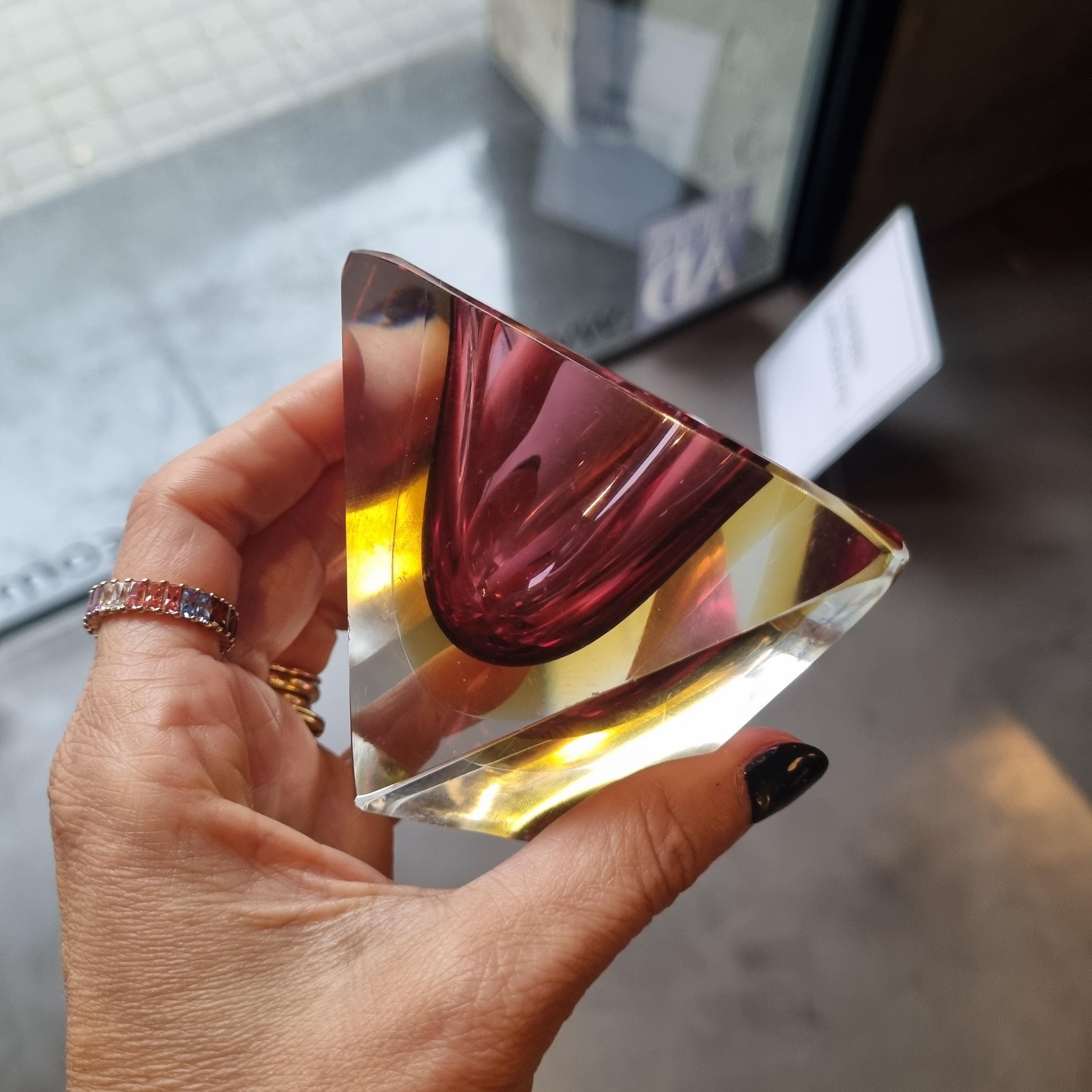 Flavio Poli Murano Glass Sommerso Dreieckige Kunstglasschale / Aschenbecher, Lila & Gelb im Angebot 6