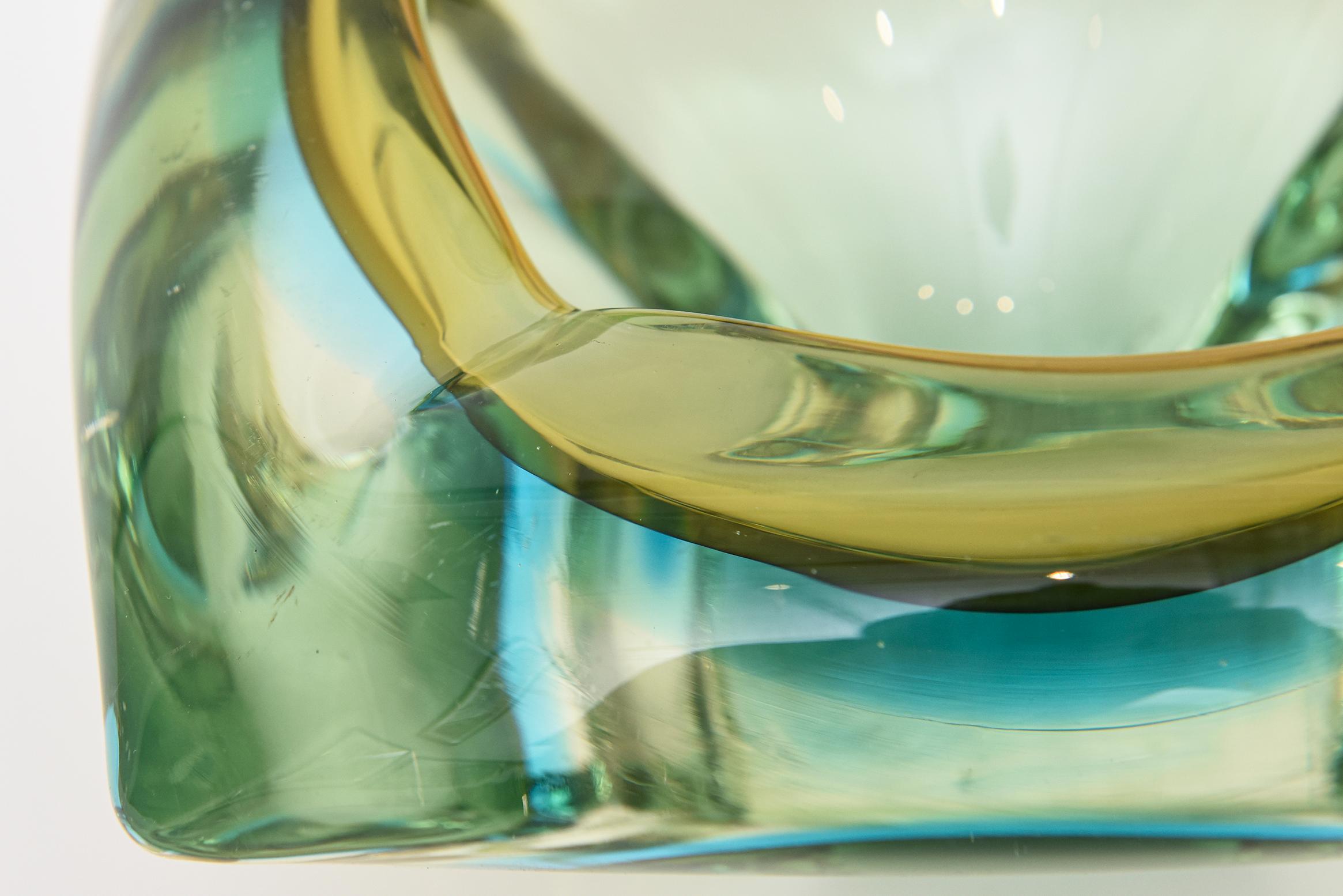 Flavio Poli Murano Sommerso Turquoise and Green Glass Bowl / Ashtray Vintage (Mitte des 20. Jahrhunderts) im Angebot