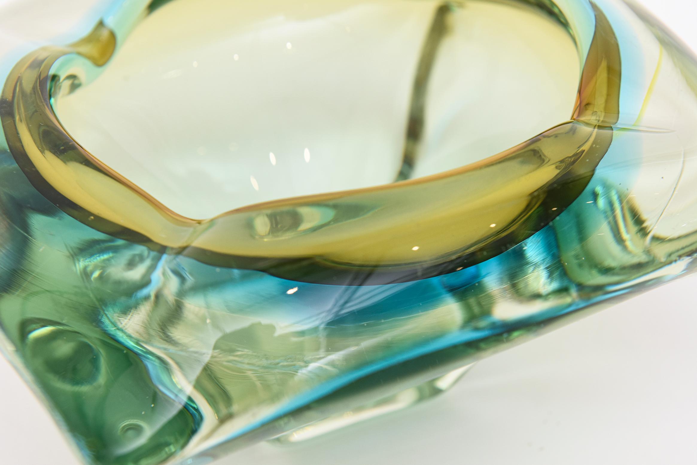 Flavio Poli Vintage Murano Sommerso Turquoise and Green Glass Bowl Or Ashtray In Good Condition For Sale In North Miami, FL