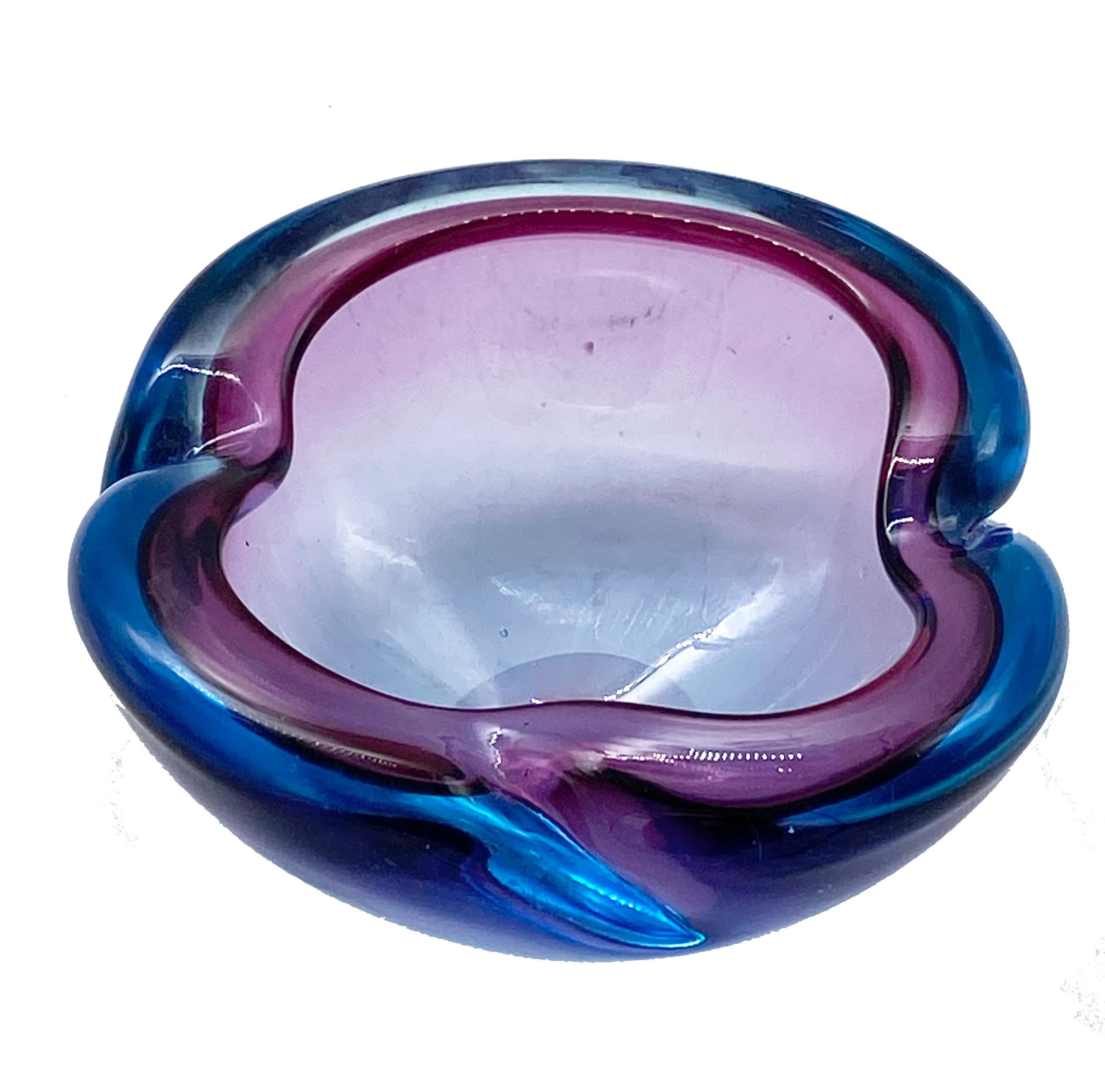 Mid-Century Modern Flavio Poli Murano Sommerso Turquoise and Pink Glass Bowl, Italy 1960s