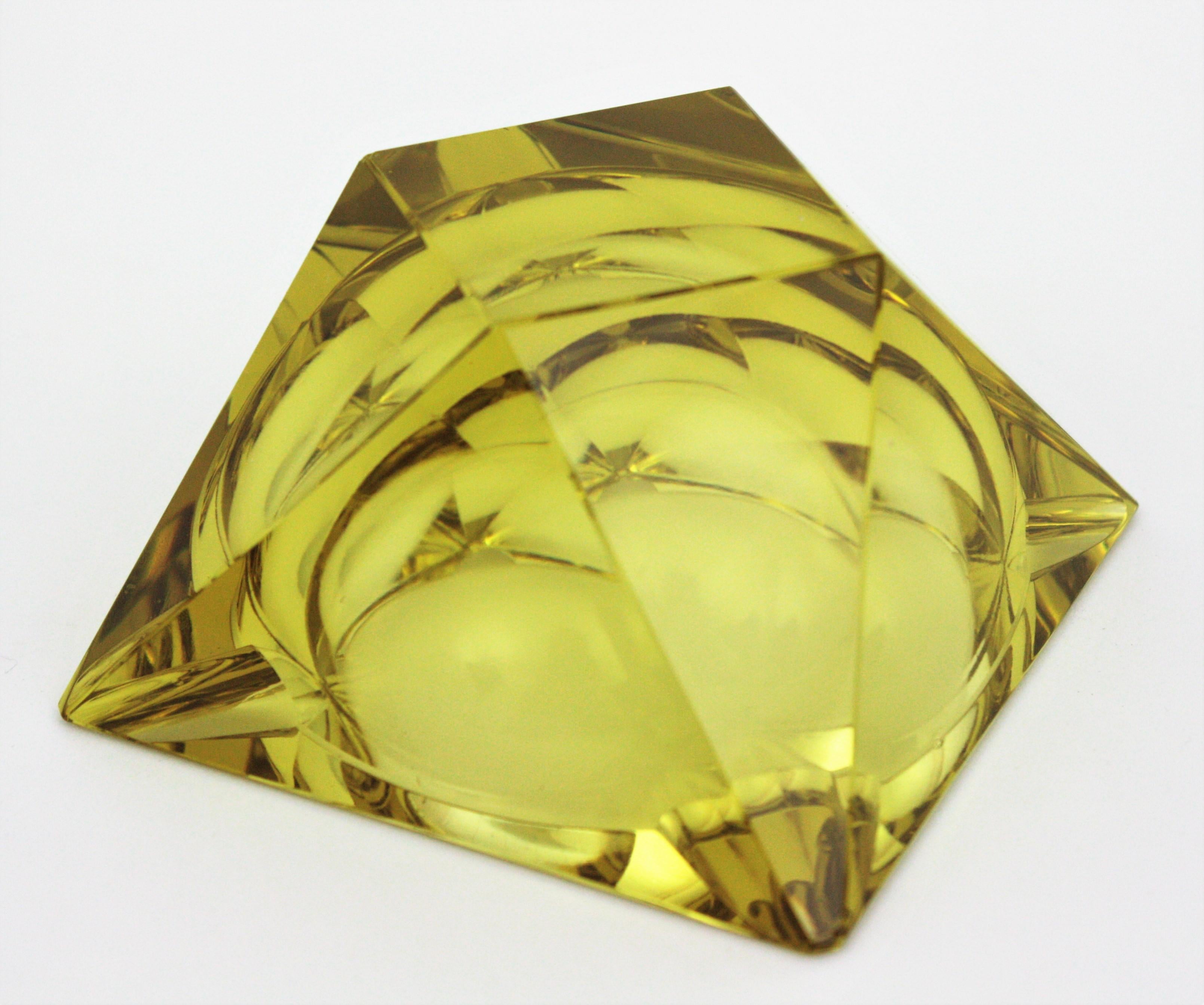 Flavio Poli Murano Yellow Faceted Glass Ashtray For Sale 5