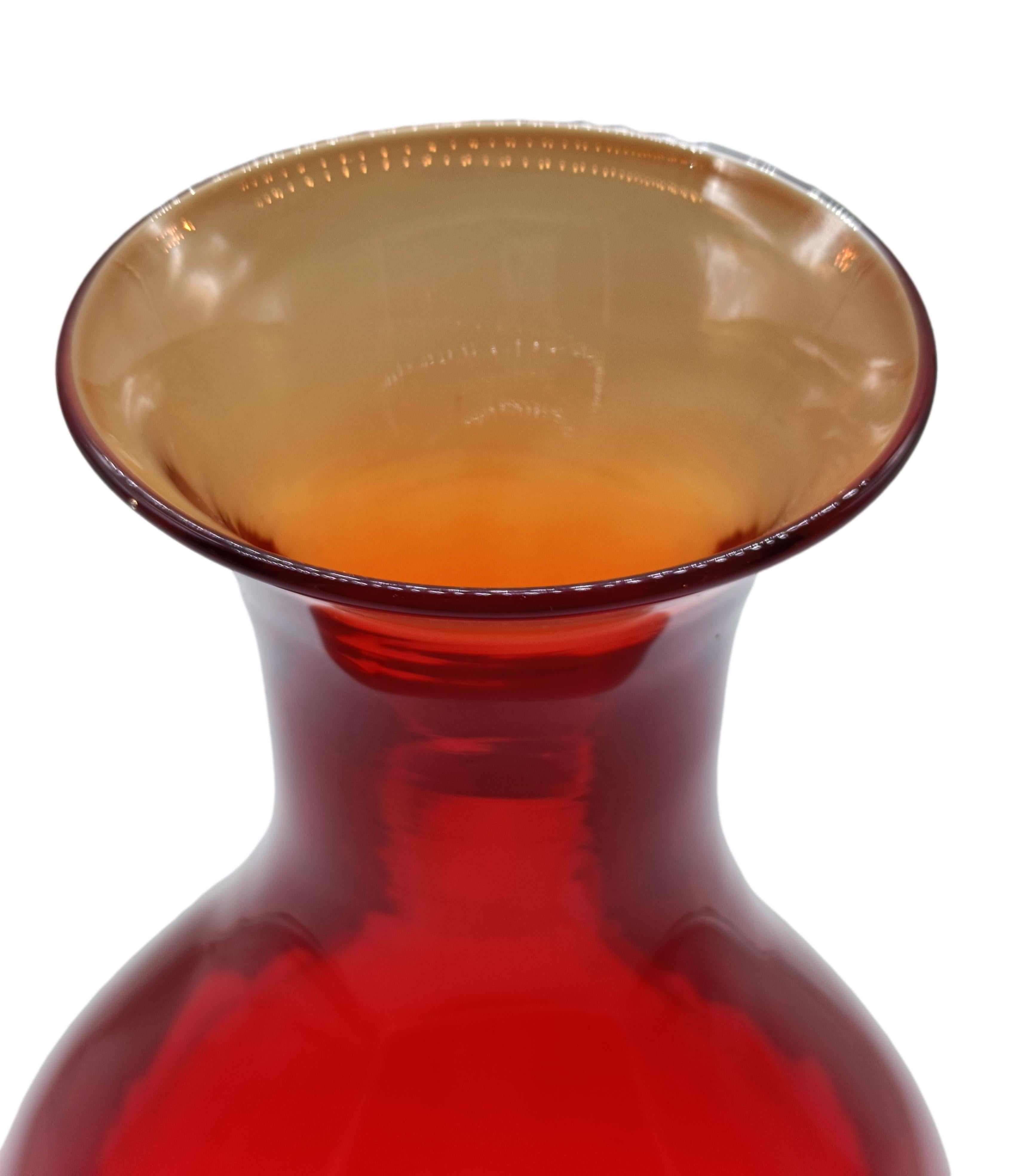 Flavio Poli per Seguso Vaso in Vetro di Murano Rosso e Grigio, Italia 1960s In Good Condition For Sale In Naples, IT