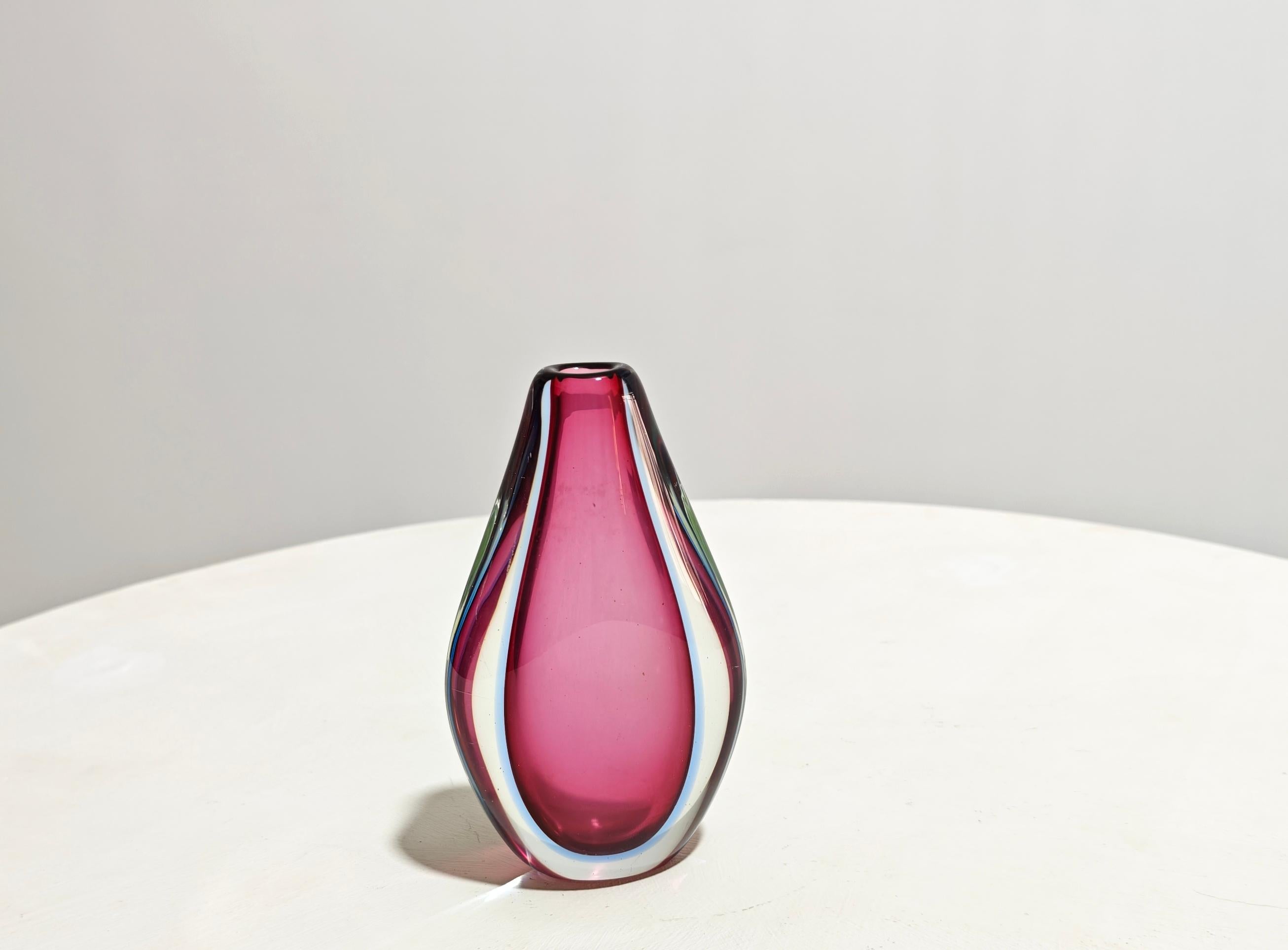 Flavio Poli Producción Seguso Jarrón de cristal sumergido Diseño Italia 1950 Mediados de siglo Cristal de Murano en venta