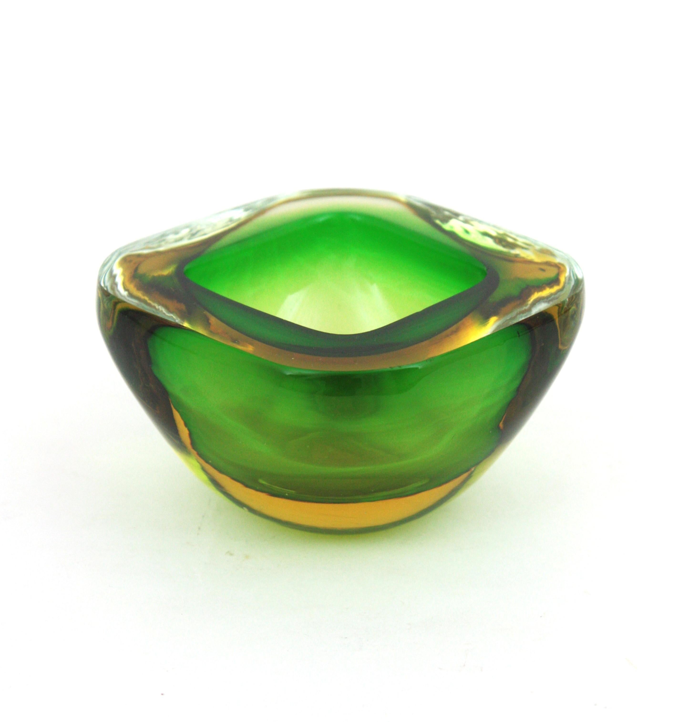 Flavio Poli Seguso Cuenco de cristal artístico Murano Sommerso Verde Amarillo en venta 2