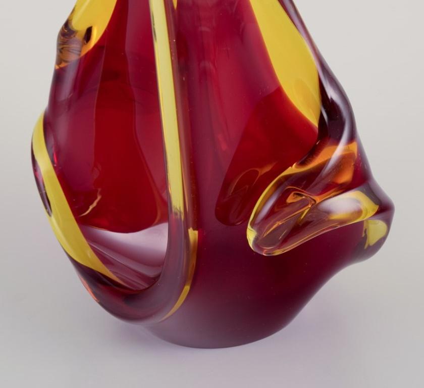 Mid-20th Century Flavio Poli/Seguso, Murano. Bowl in yellow and red art glass. Unique piece. For Sale