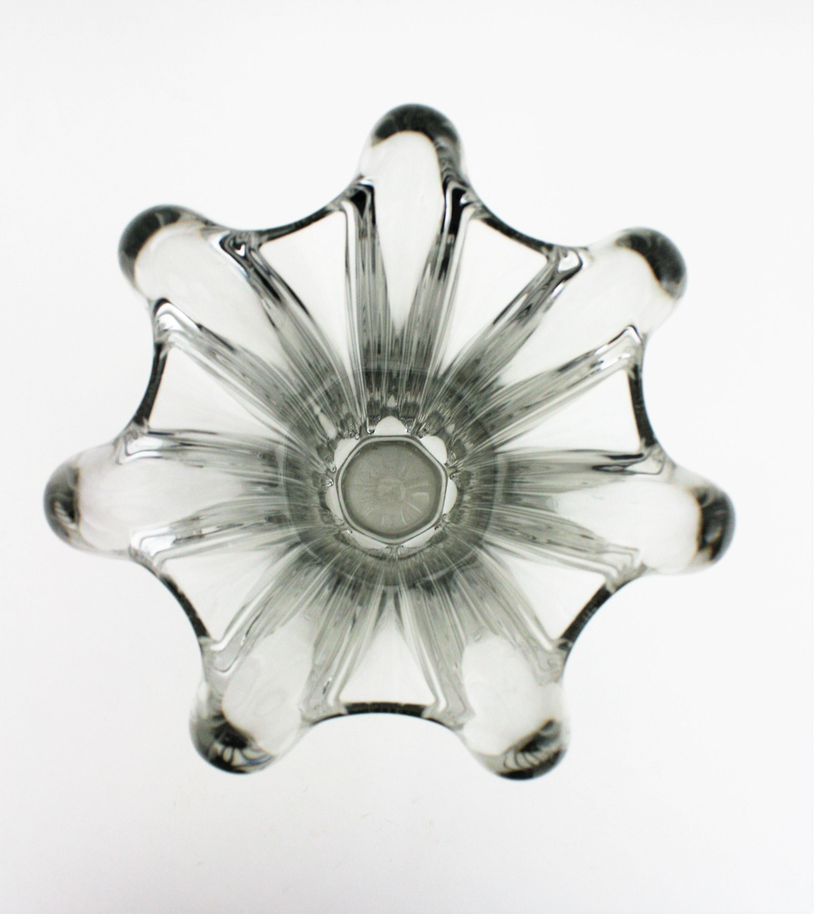 Flavio Poli Seguso Murano Clear Pulled Art Glass Vase For Sale 1