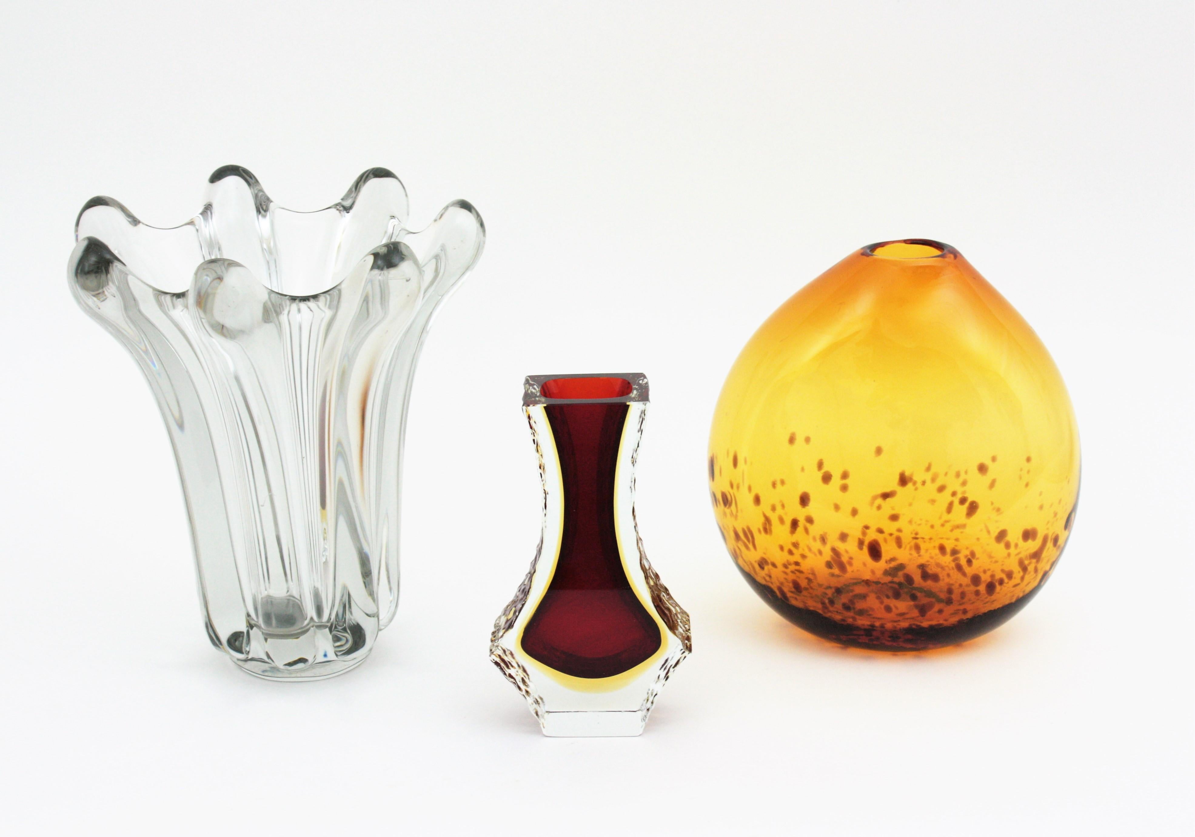 italien Flavio Poli Seguso Vase en verre d'art tiré transparent de Murano en vente