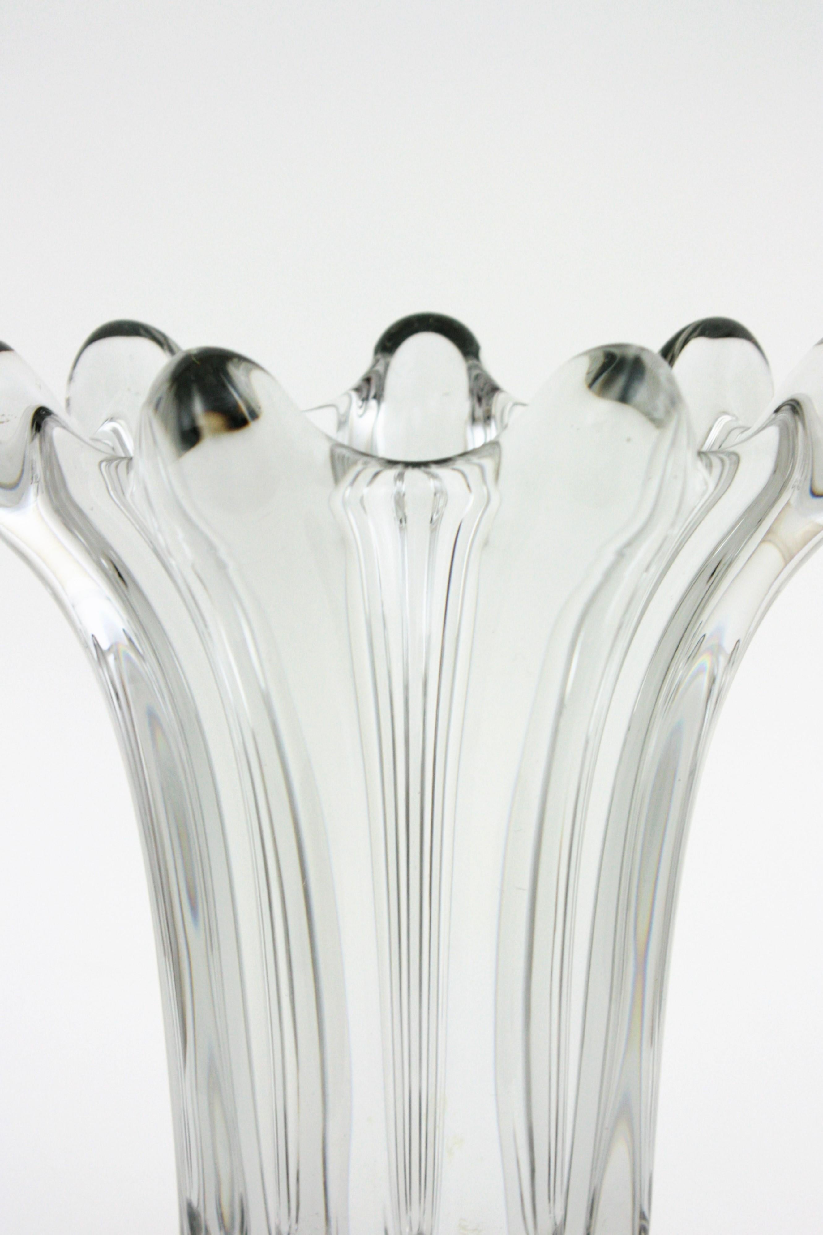 20ième siècle Flavio Poli Seguso Vase en verre d'art tiré transparent de Murano en vente