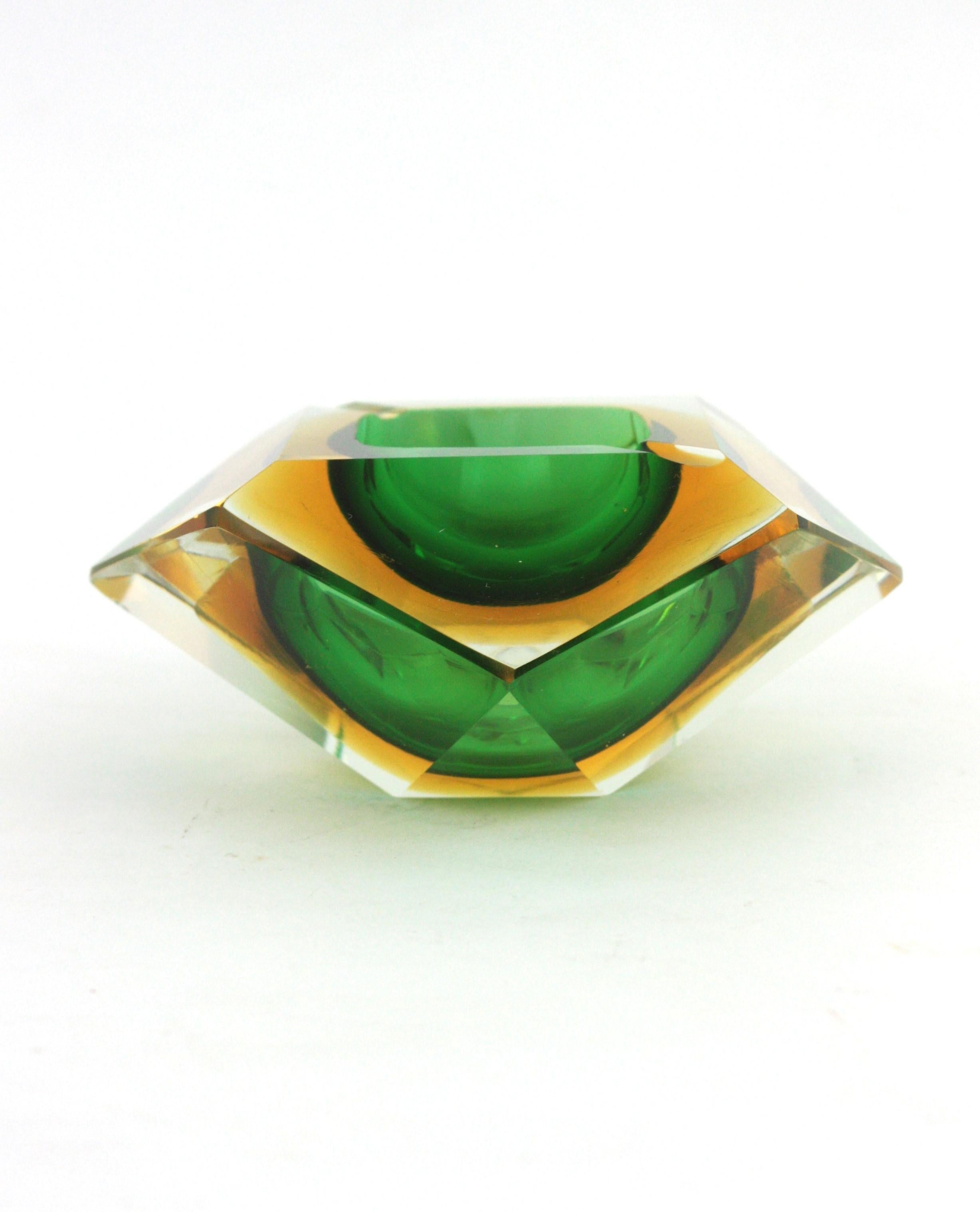 Flavio Poli Seguso Murano Green Yellow Sommerso Diamond Faceted Art Glass Bowl For Sale 4