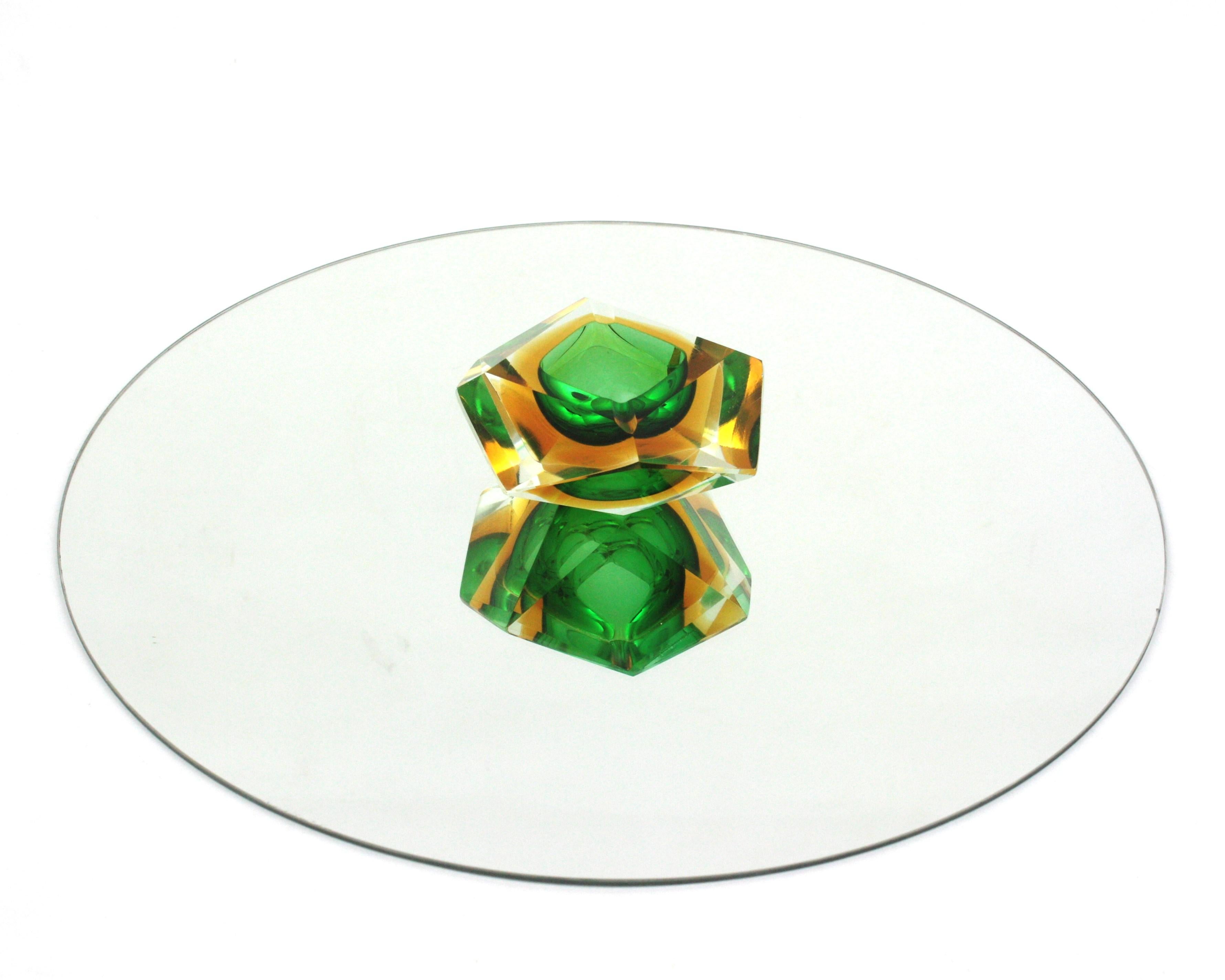 Flavio Poli Seguso Murano Green Yellow Sommerso Diamond Faceted Art Glass Bowl In Excellent Condition For Sale In Barcelona, ES