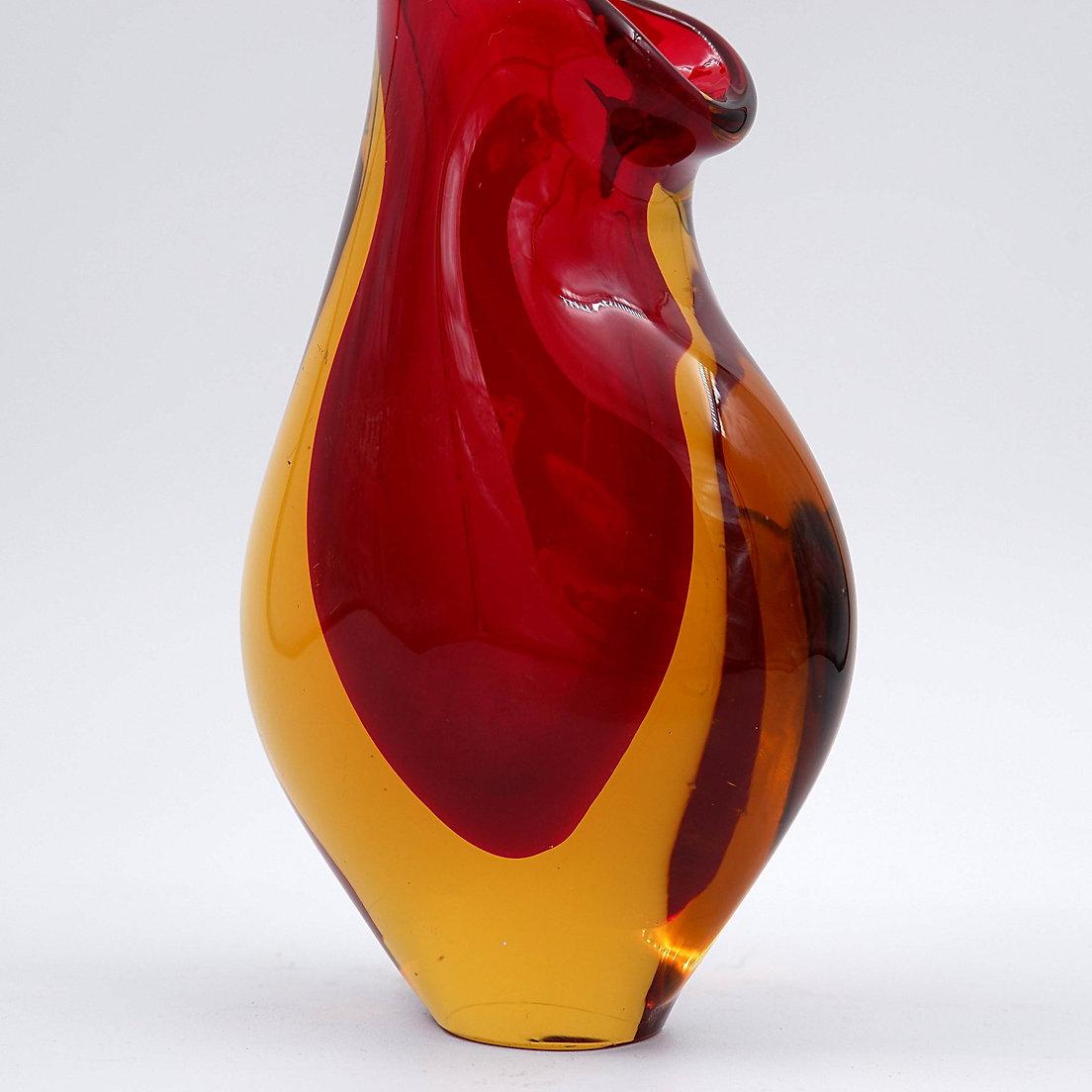 Flavio Poli Seguso Murano Red Yellow Sommerso Art Glass Vase Bon état - En vente à Linkebeek, BE