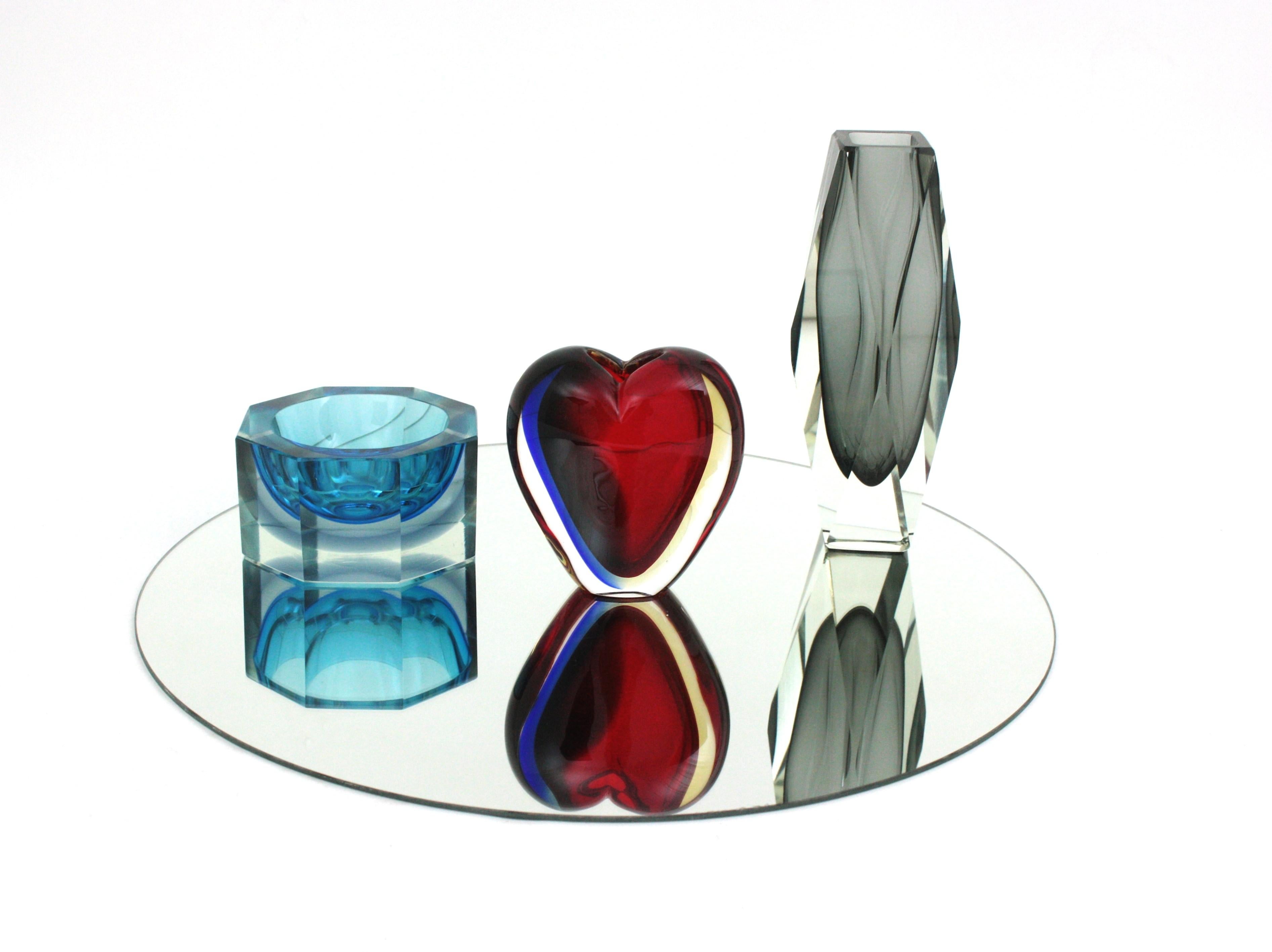 Italian Flavio Poli Seguso Murano Sommerso Blue & Clear Faceted Art Glass Bowl For Sale