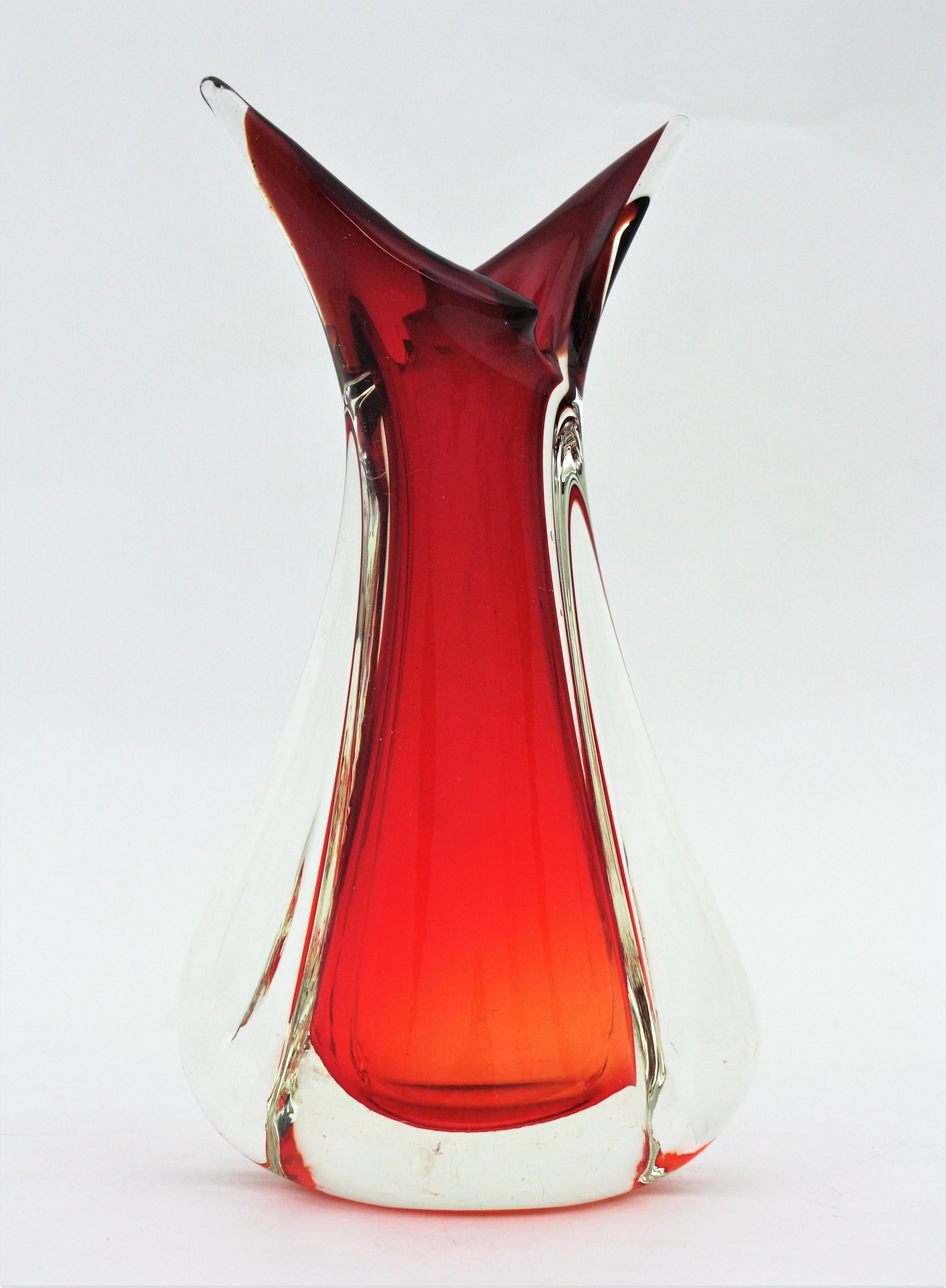 Flavio Poli Seguso Red Orange Sommerso Murano Art Glass Vase In Good Condition For Sale In Barcelona, ES