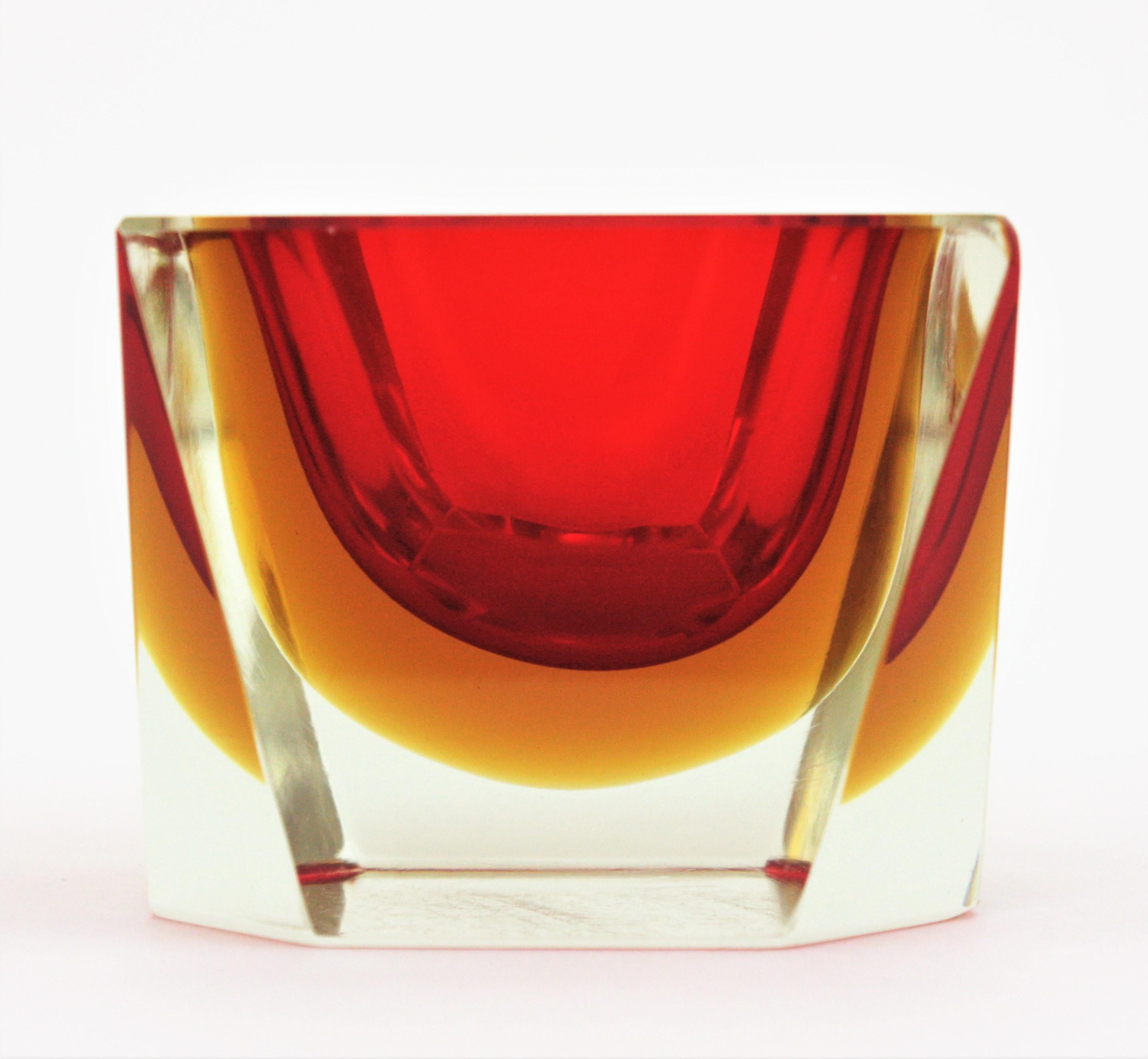Flavio Poli Seguso Sommerso Murano Art Glass Bowls, Set of Two For Sale 6