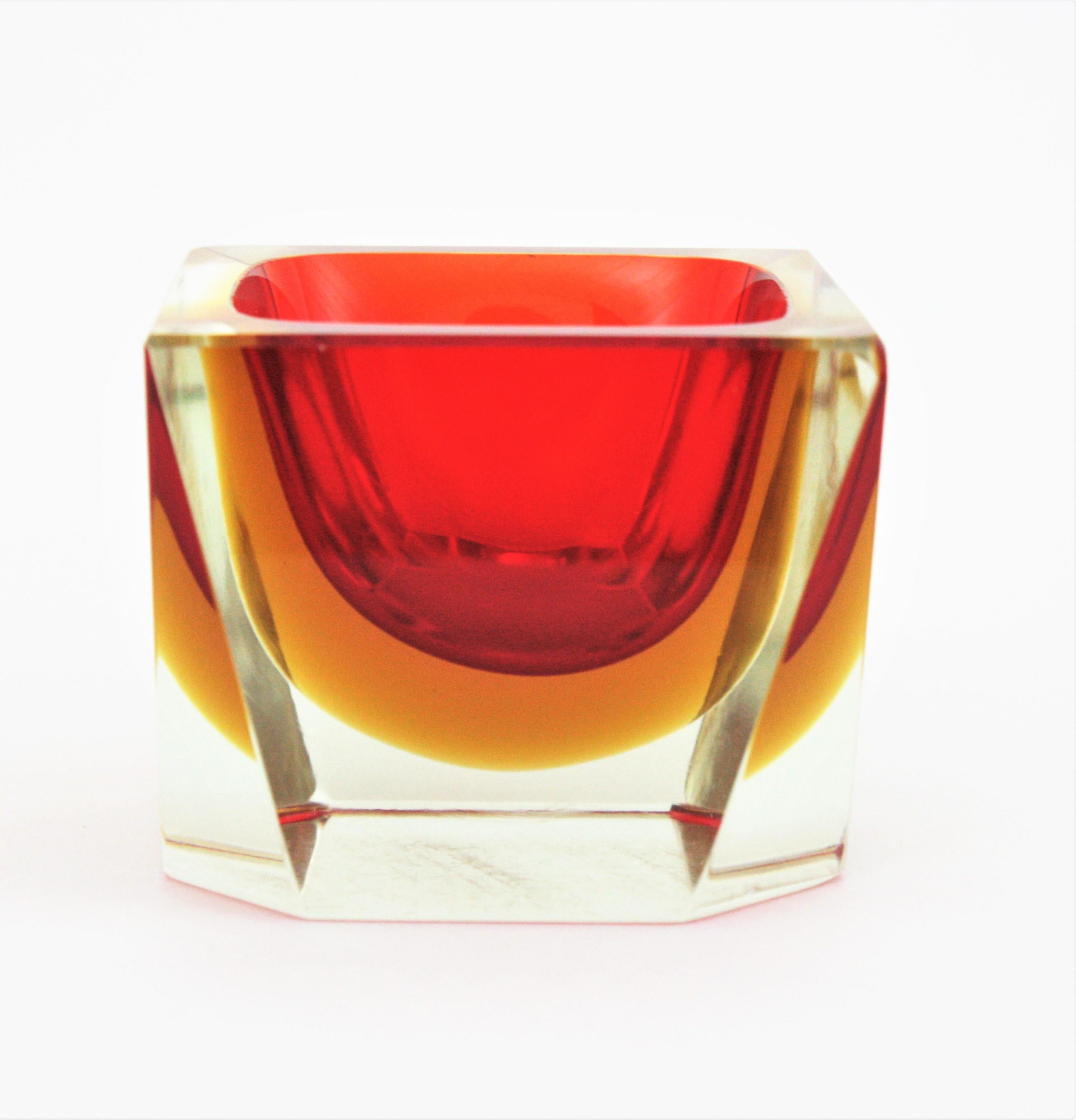 Flavio Poli Seguso Sommerso Murano Art Glass Bowls, Set of Two For Sale 2