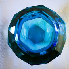 Facettierte Schale "Va Sommerso" von Flavio Poli Seguso aus klarem kobaltgelbem Uran, 1960er Jahre