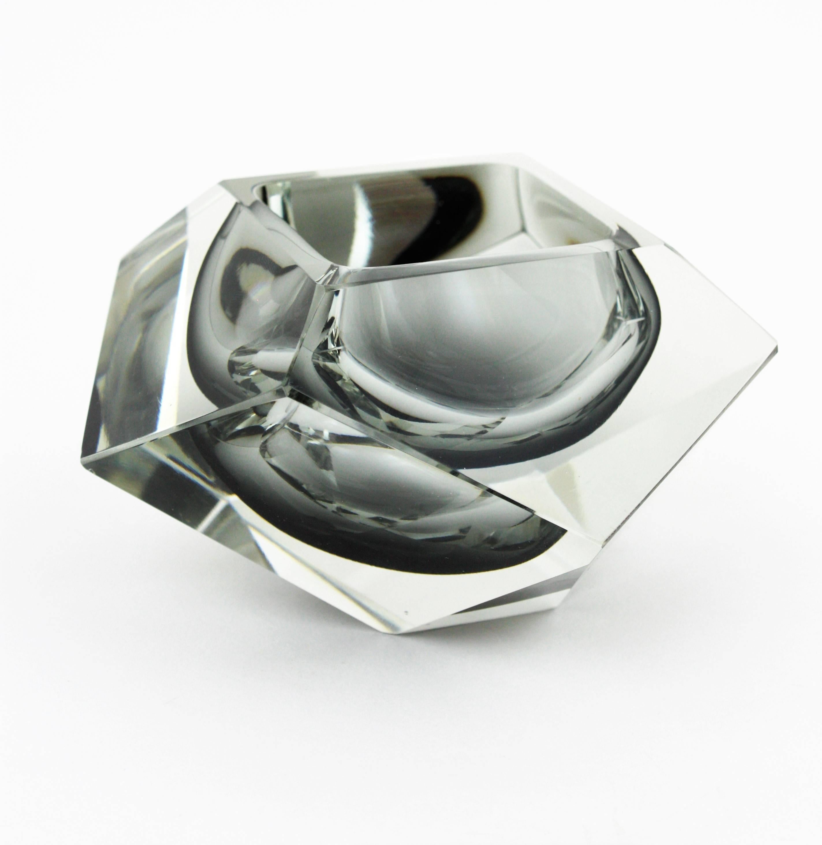 20th Century Flavio Poli Smoked Grey and Clear Faceted Sommerso Murano Glass Giant Bowl
