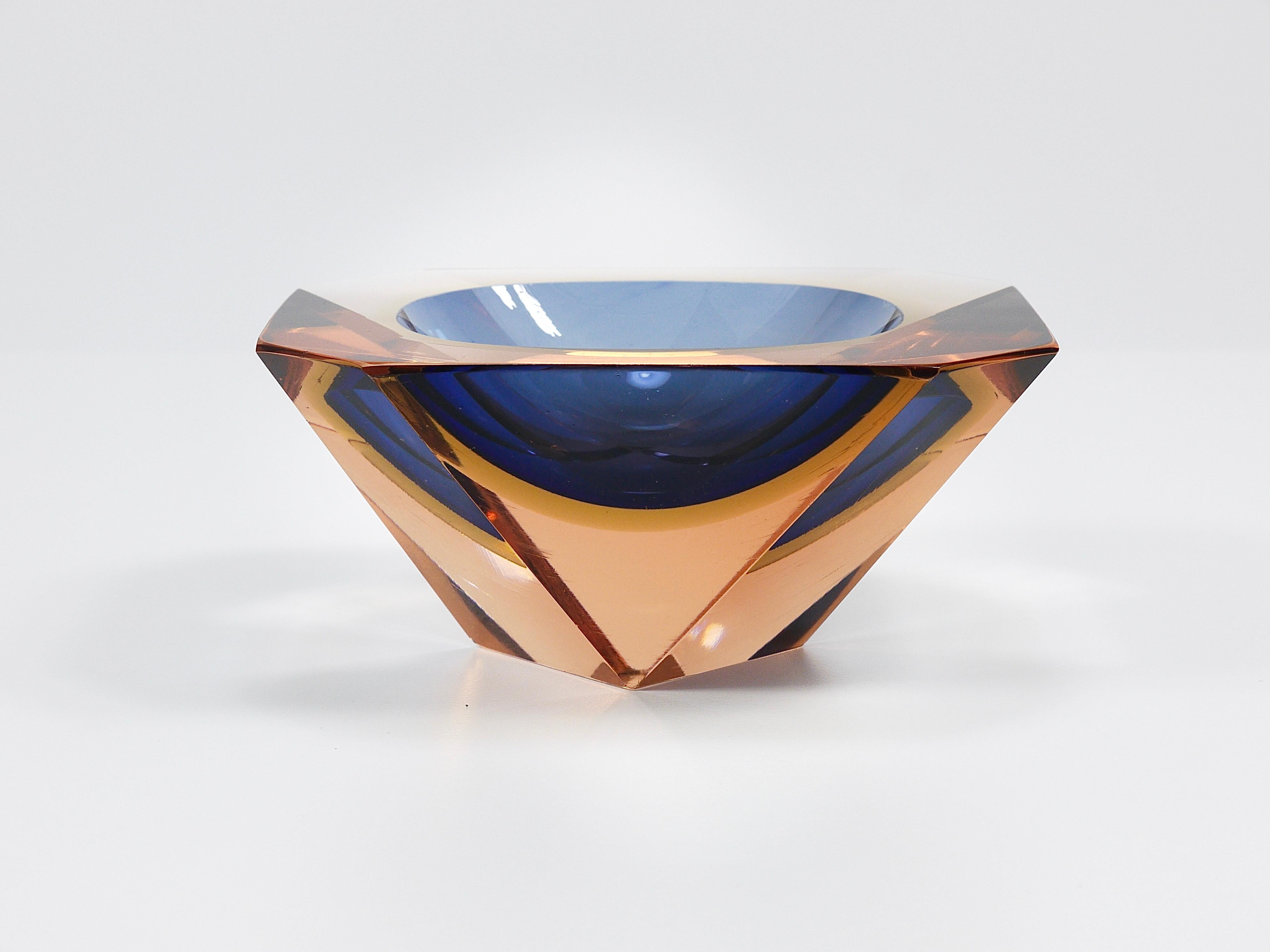 Flavio Poli Sommerso Cuenco de diamantes de cristal de Murano Caviar de Seguso, Italia, años 60 Vidrio artístico en venta