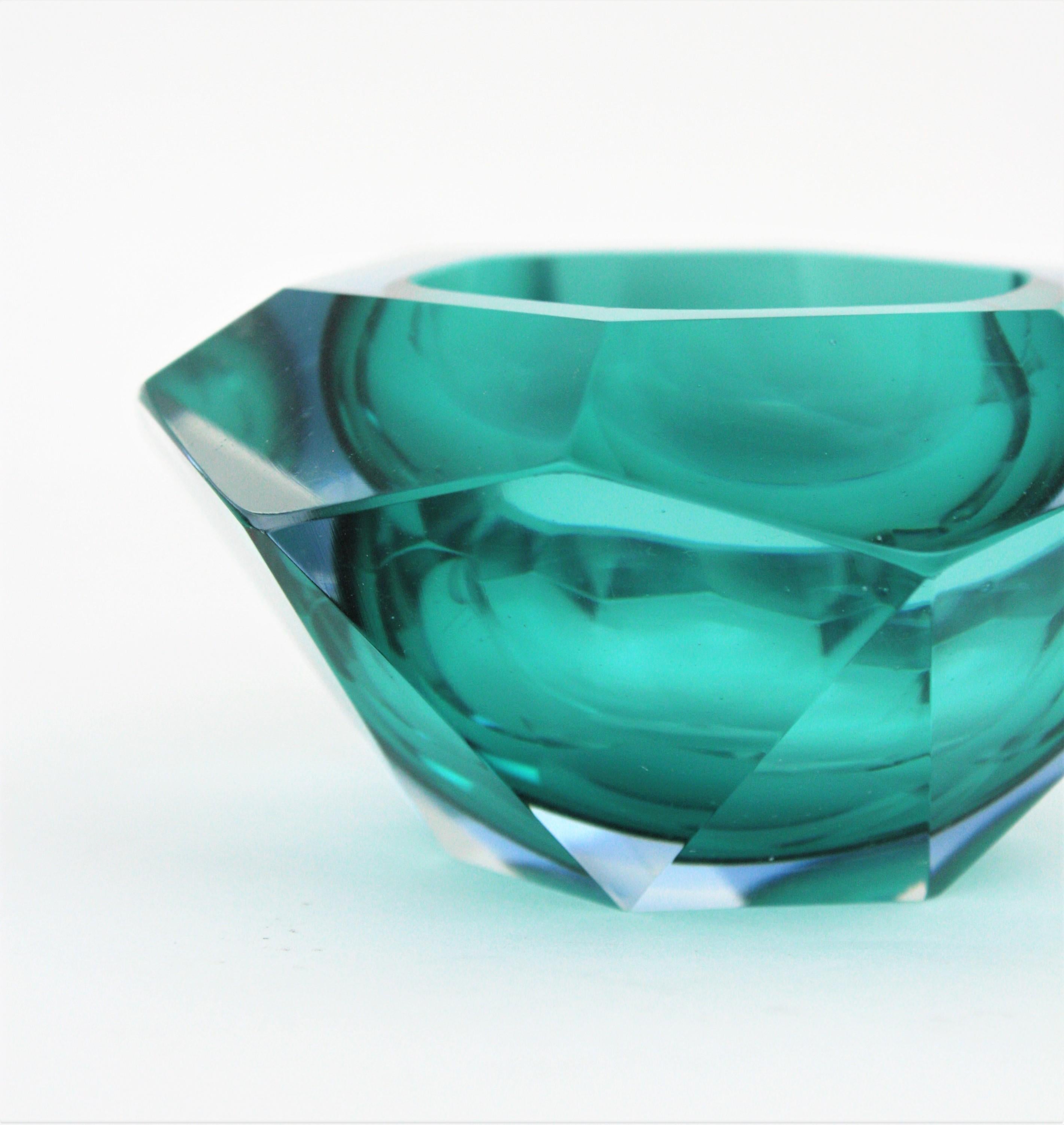 Flavio Poli Sommerso Green and Blue Diamond Shaped Faceted Murano Glass Bowl 4