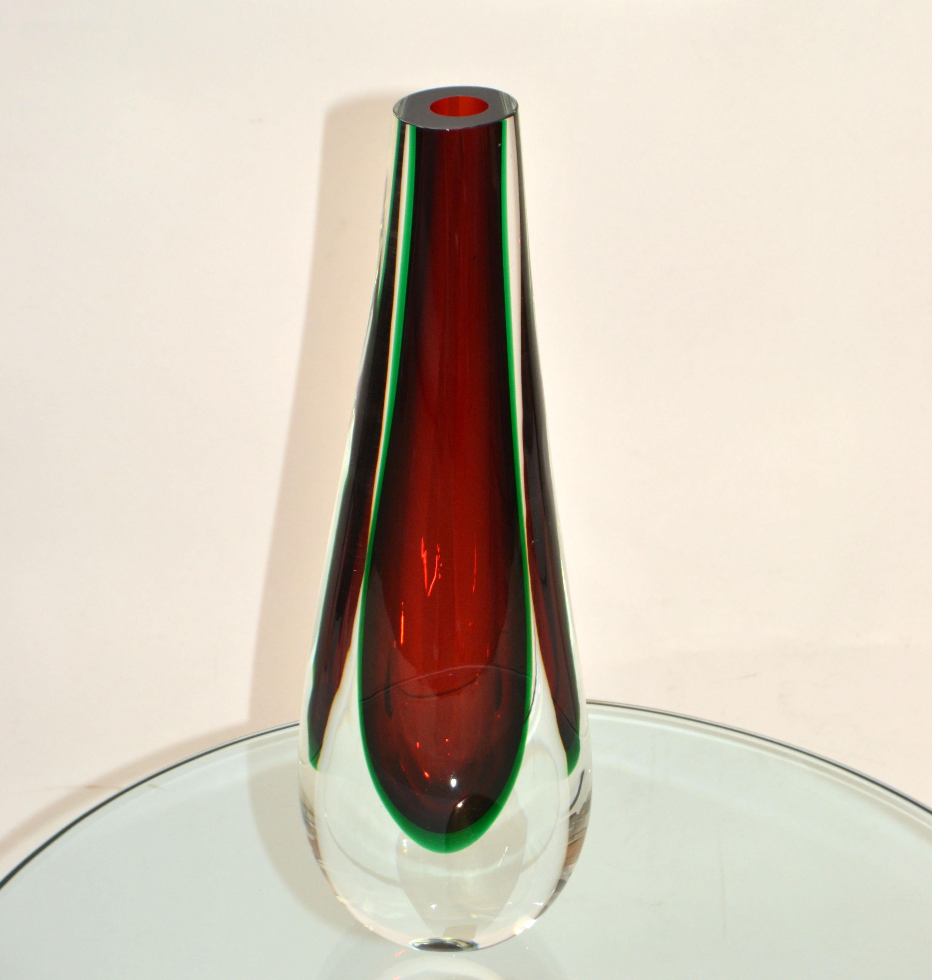 Mid-Century Modern Flavio Poli Sommerso Vase en verre de Murano 3 couleurs encastrées Rouge, Vert Clair Seguso  en vente