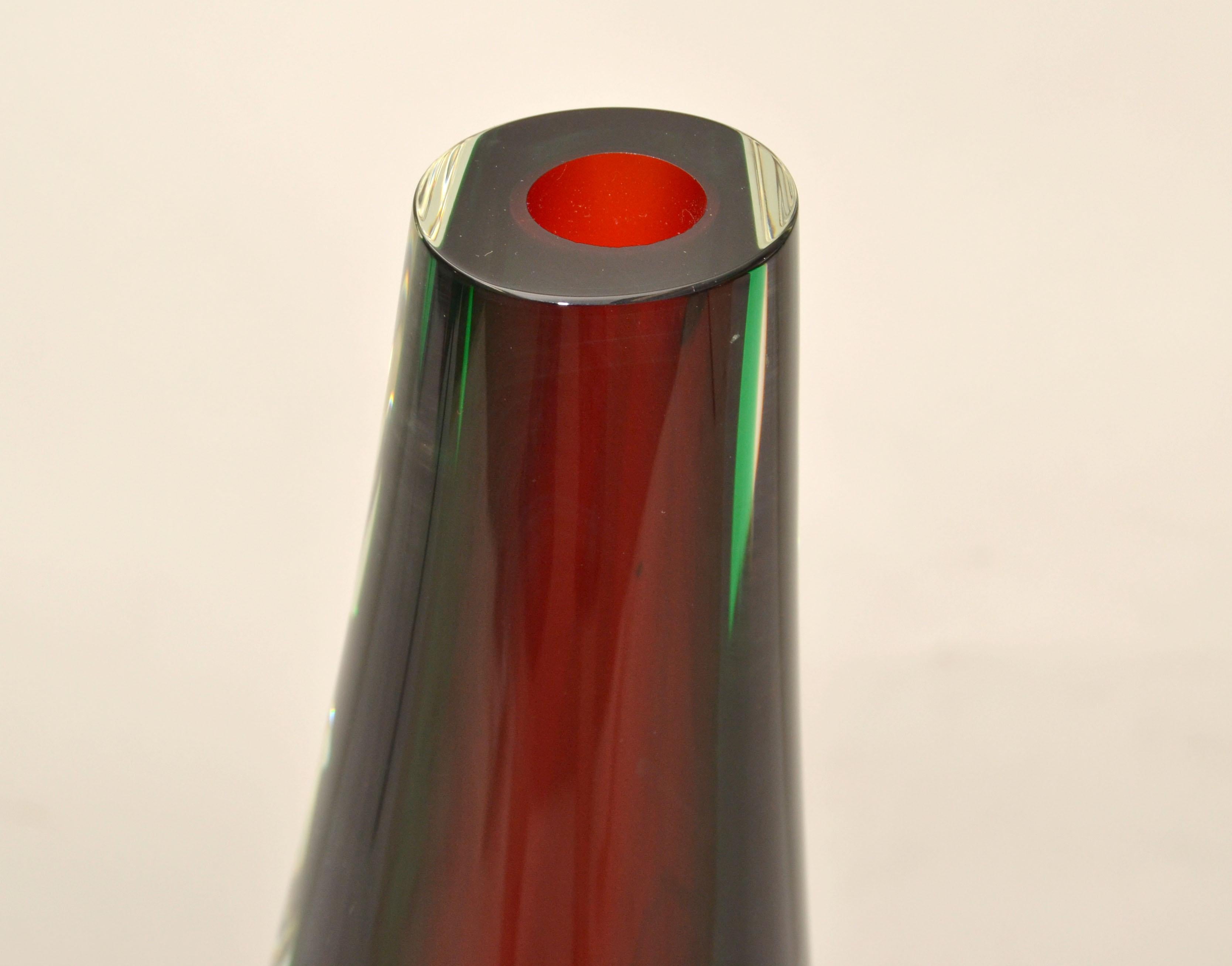 Flavio Poli Sommerso Murano Glass Vase 3 Encased Colors Red, Green Clear Seguso  In Good Condition For Sale In Miami, FL