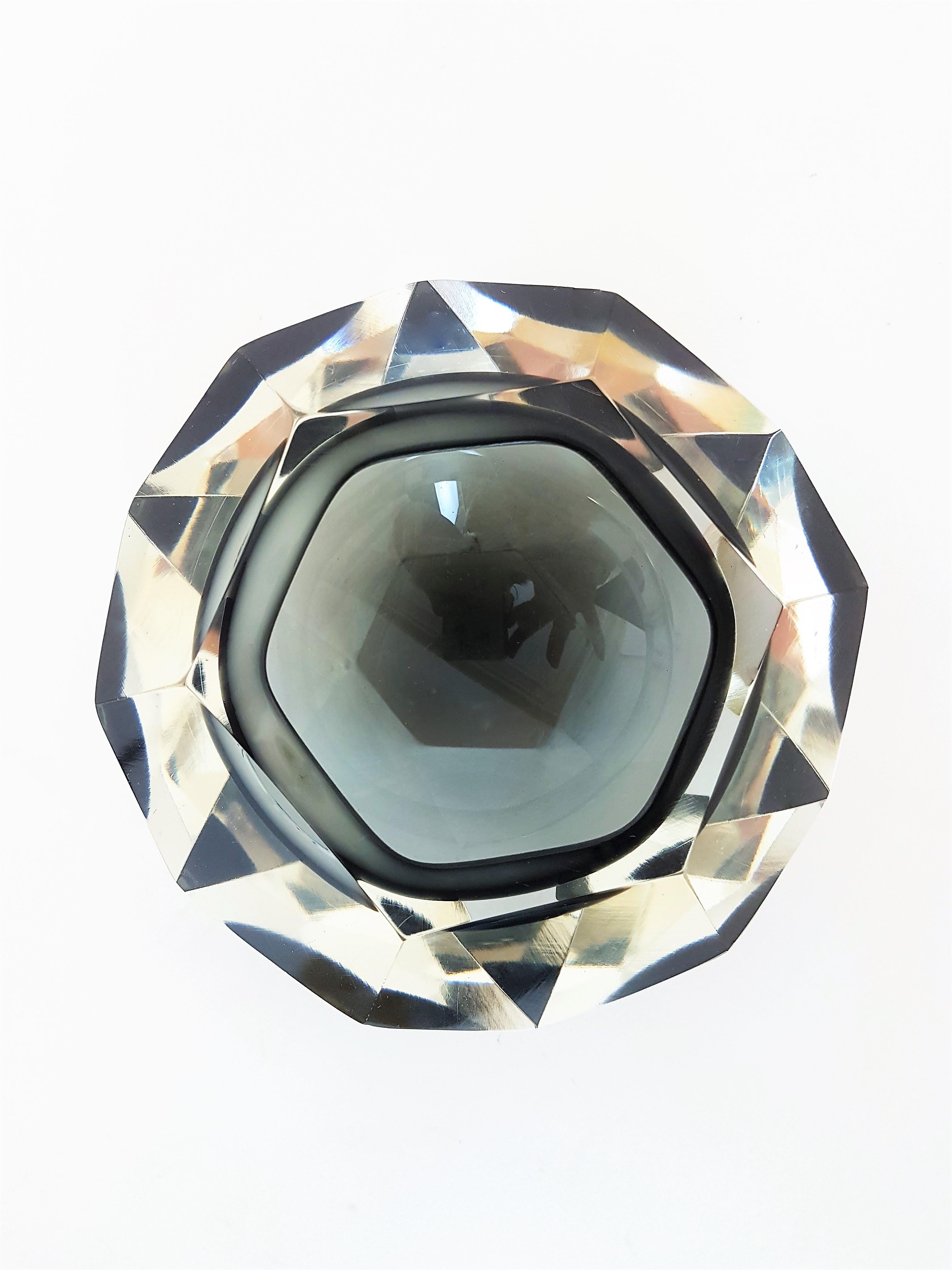 Flavio Poli Sommerso Smoked Grey & Clear Faceted Diamond Shape Murano Glass Bowl 2