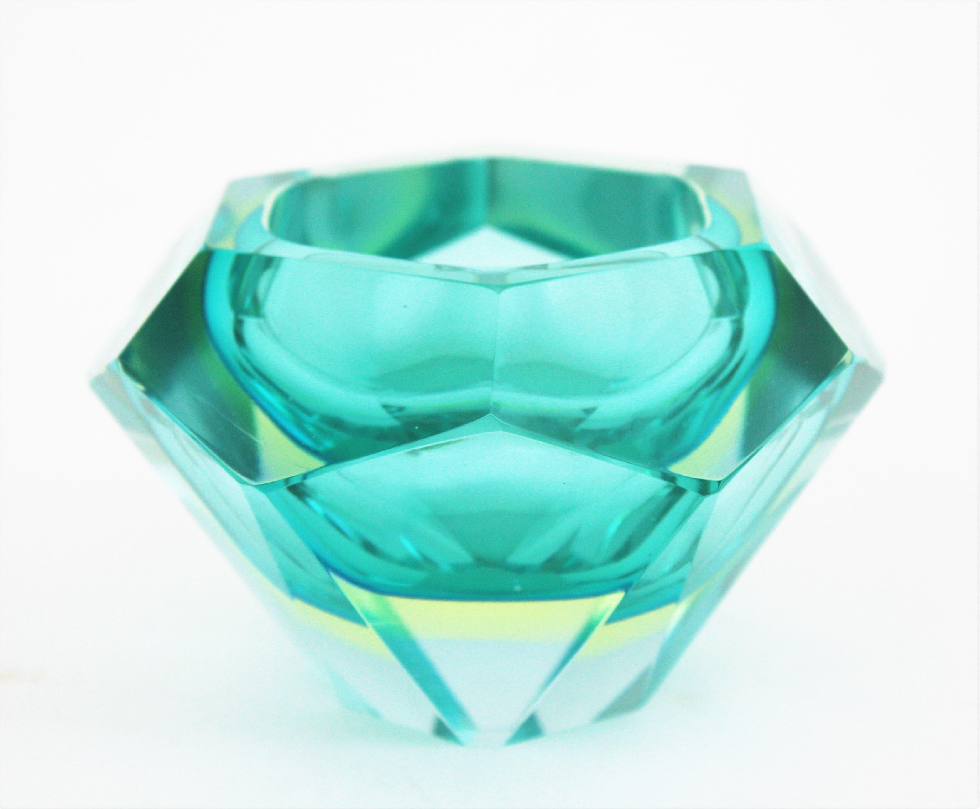 Mid-Century Modern Flavio Poli Sommerso Turquoise Blue Yellow Diamond Faceted Murano Art Glass Bowl For Sale
