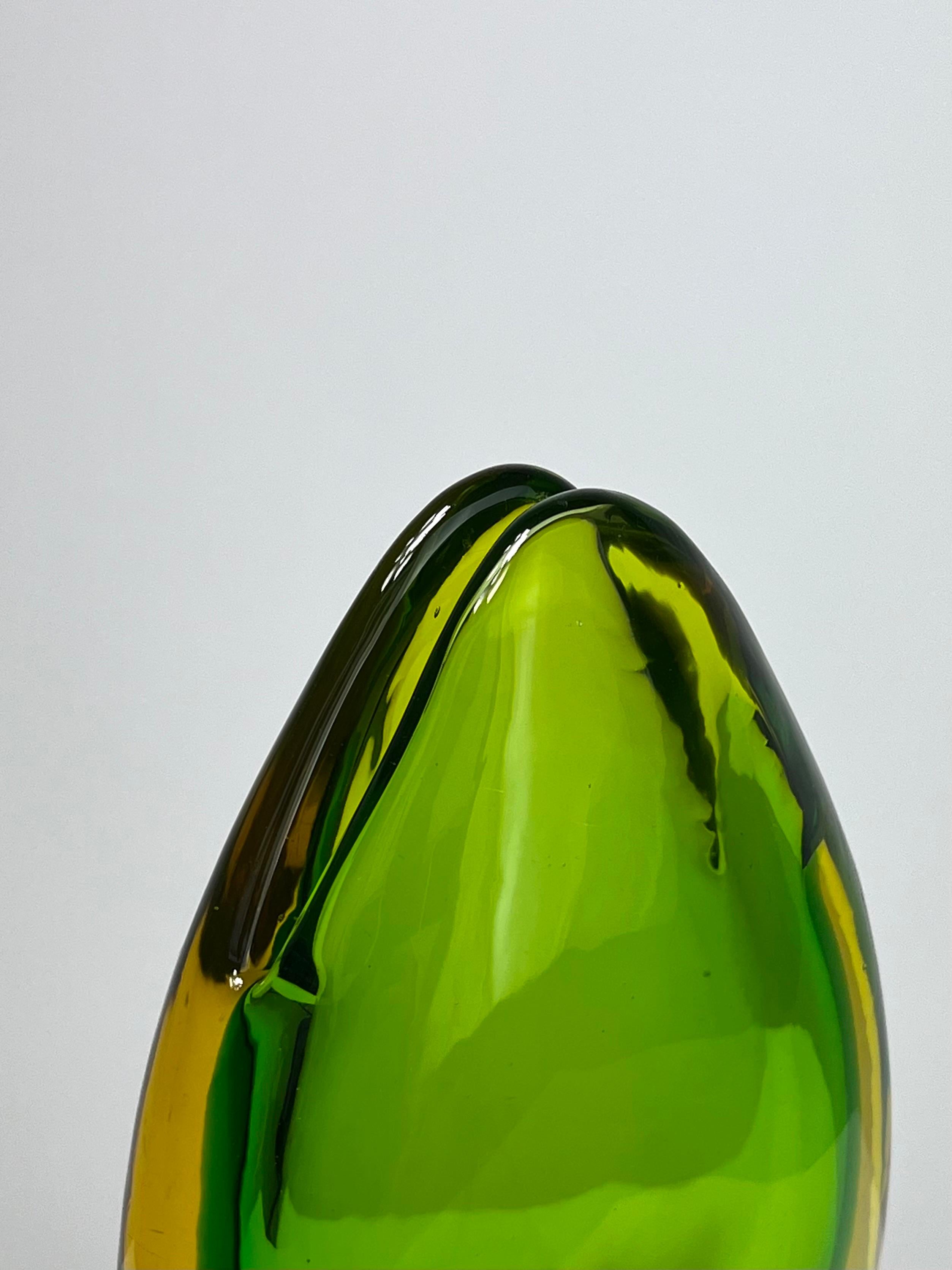 Mid-20th Century Flavio Poli Valva Vase Seguso Vetri D‘Arte Murano Glass Italy Sommerso, 1950s