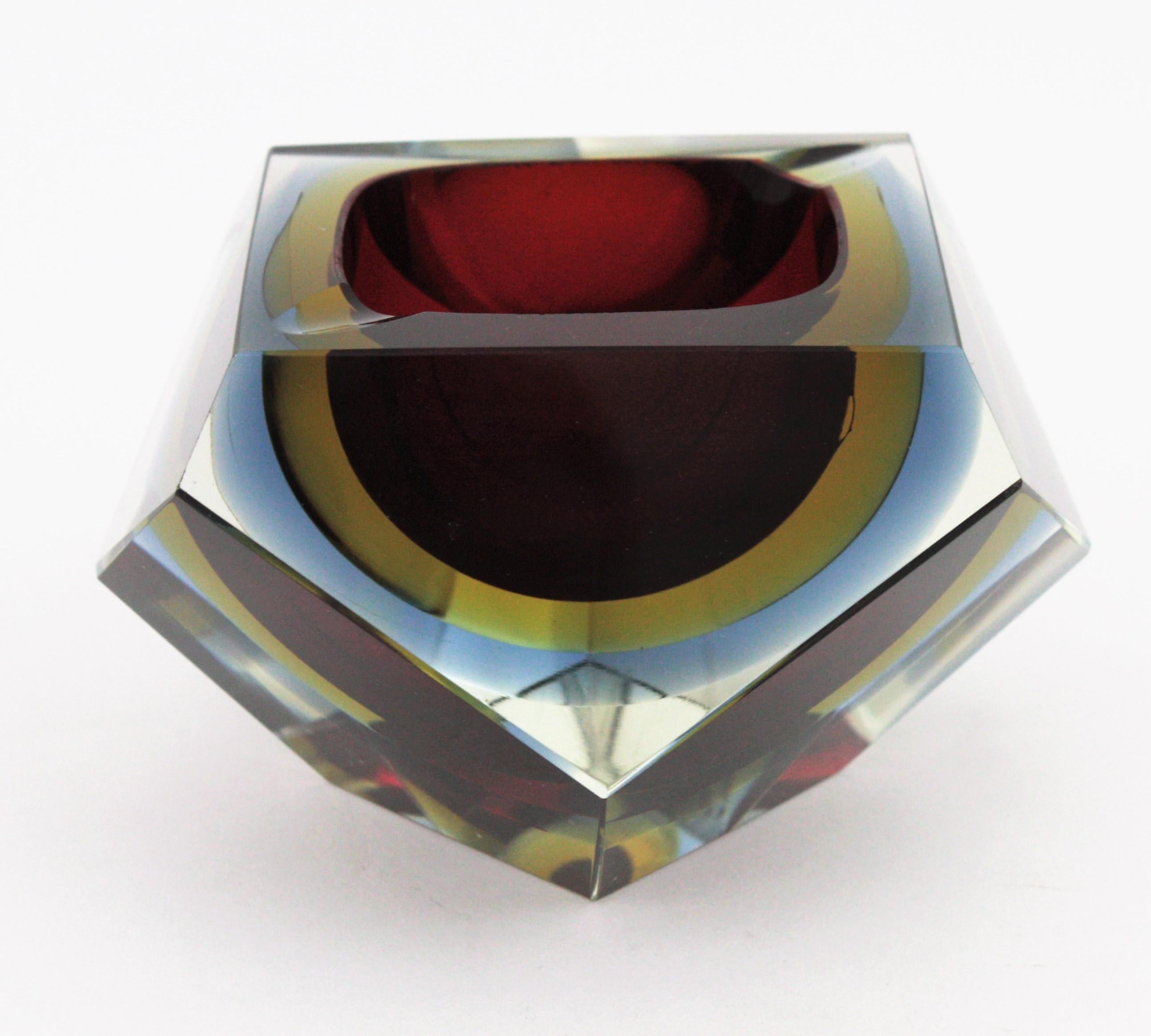 20th Century Flavio Poli Seguso Red Yellow Blue Sommerso Faceted Murano Glass Bowl