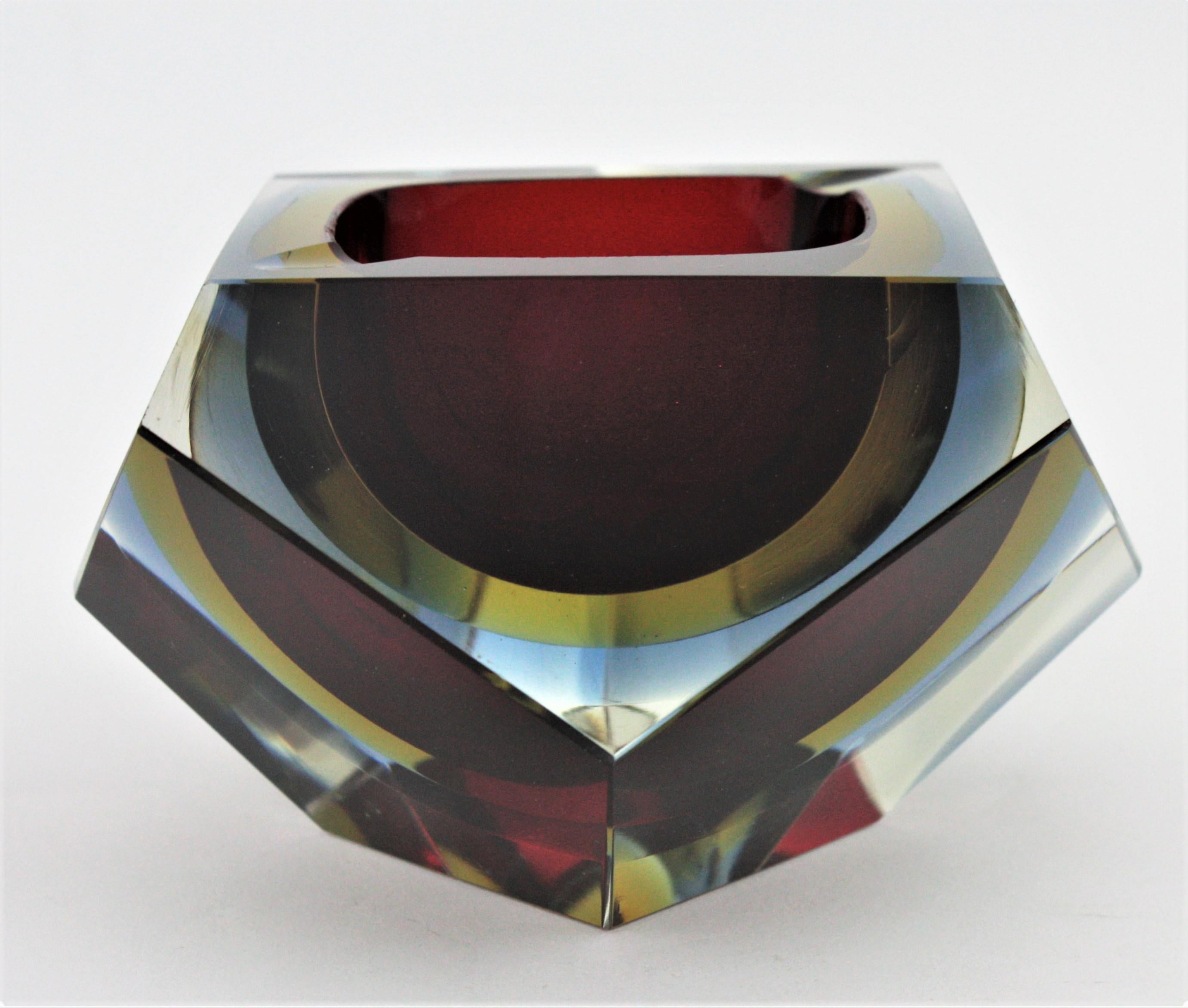Art Glass Flavio Poli Seguso Red Yellow Blue Sommerso Faceted Murano Glass Bowl