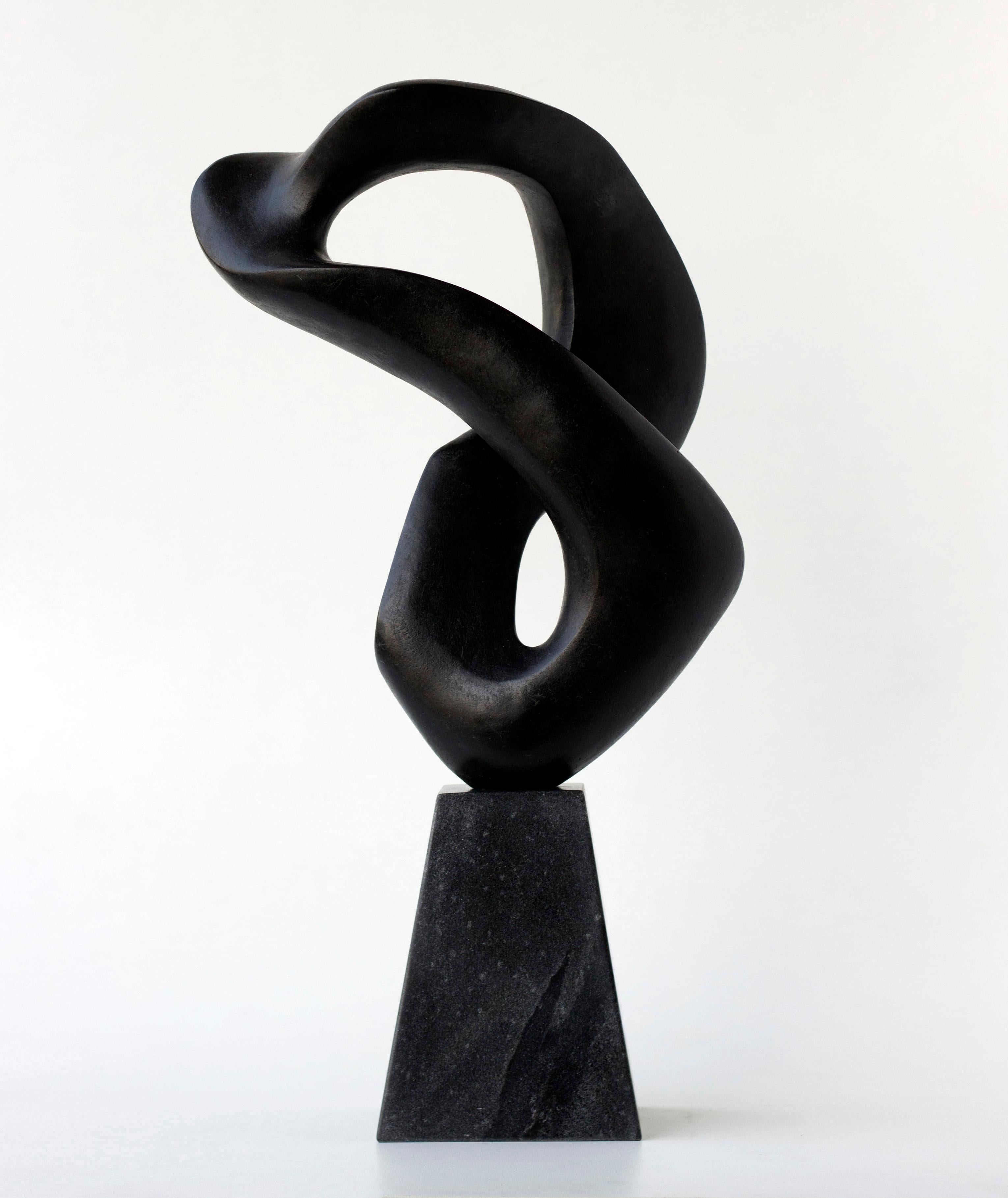 Sculpture abstraite en bronze « Sémpre » sur socle en marbre en vente 2