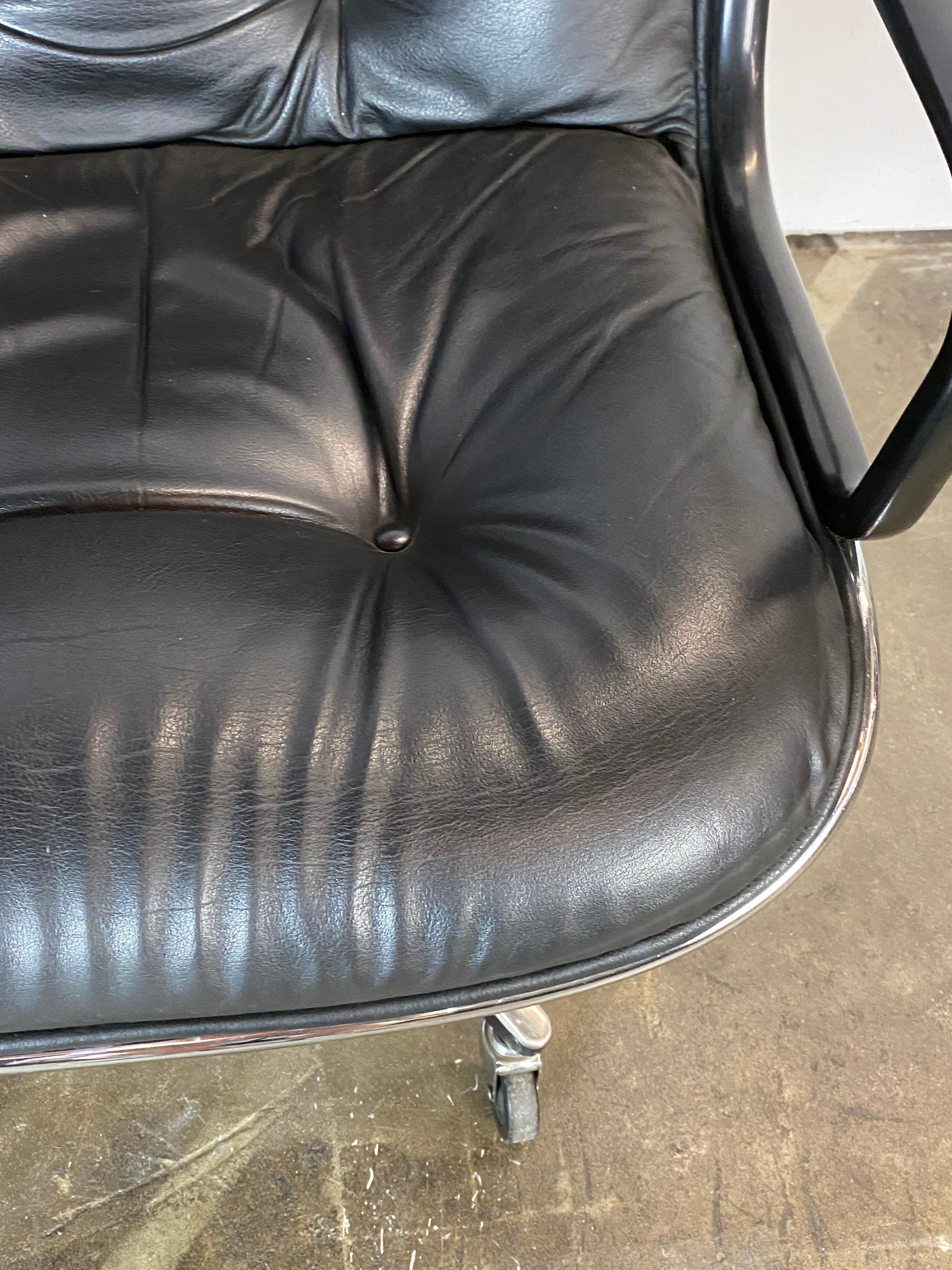 Flawless Charles Pollock Leather Desk Office Chair for Knoll In Good Condition In Brooklyn, NY