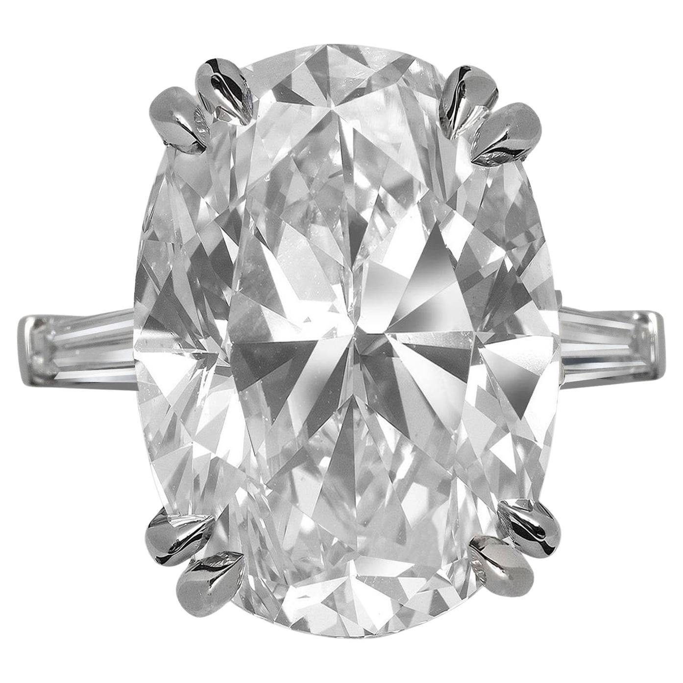 FLAWLESS GIA Certified 10 Carat Oval Diamond Platinum Ring For Sale at
