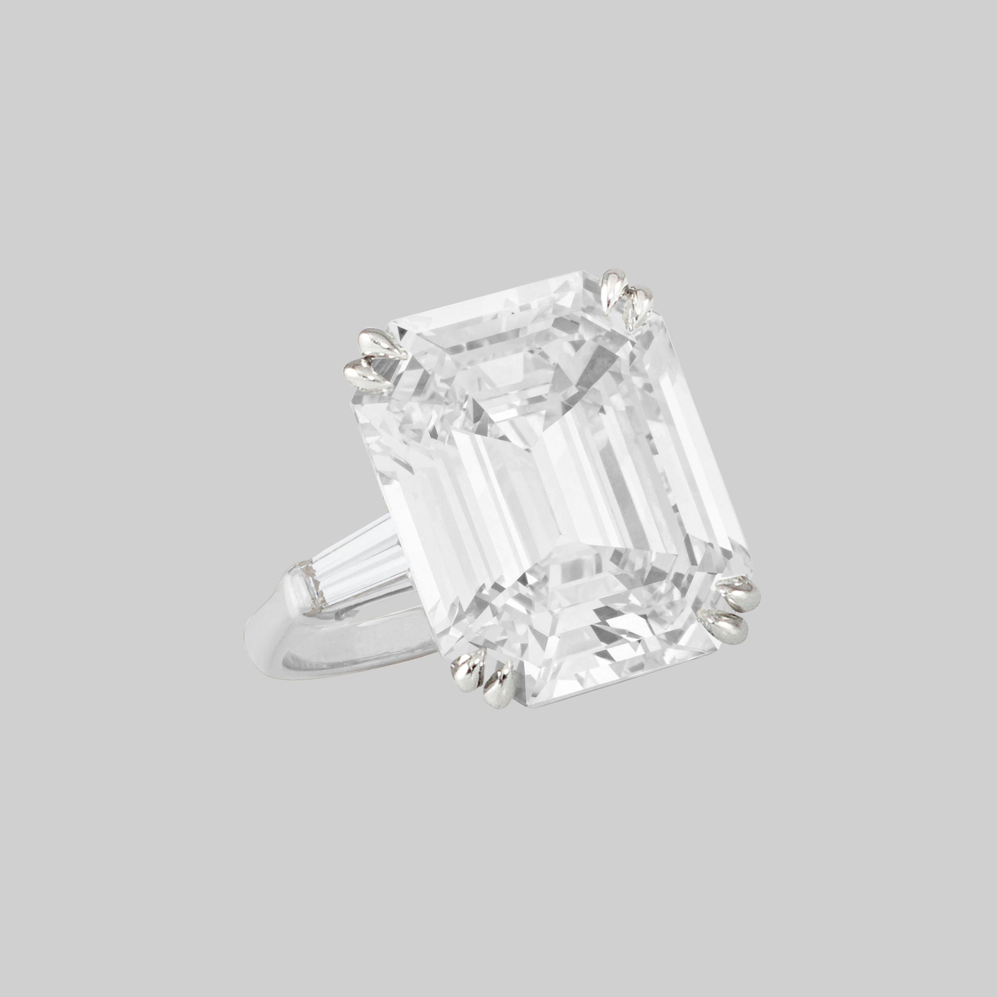 FLAWLESS GIA Certified 16 Carat Emerald Cut Diamond Solitiare Ring
EXCELLENT POLISH
EXCELLENT SYMMETRY
NONE FLUORESCENCE
PERFECT DIAMOND FOR INVESTMENT PURPOSES