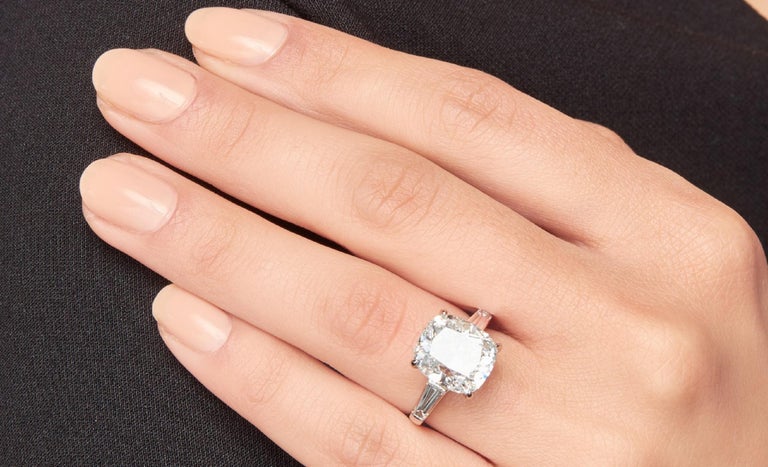 Flawless GIA Certified 2 Carat Cushion Cut Diamond Ring For Sale at