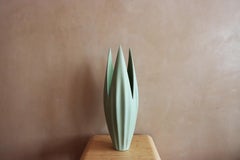 Flax Vessel. Olive Green - Matte