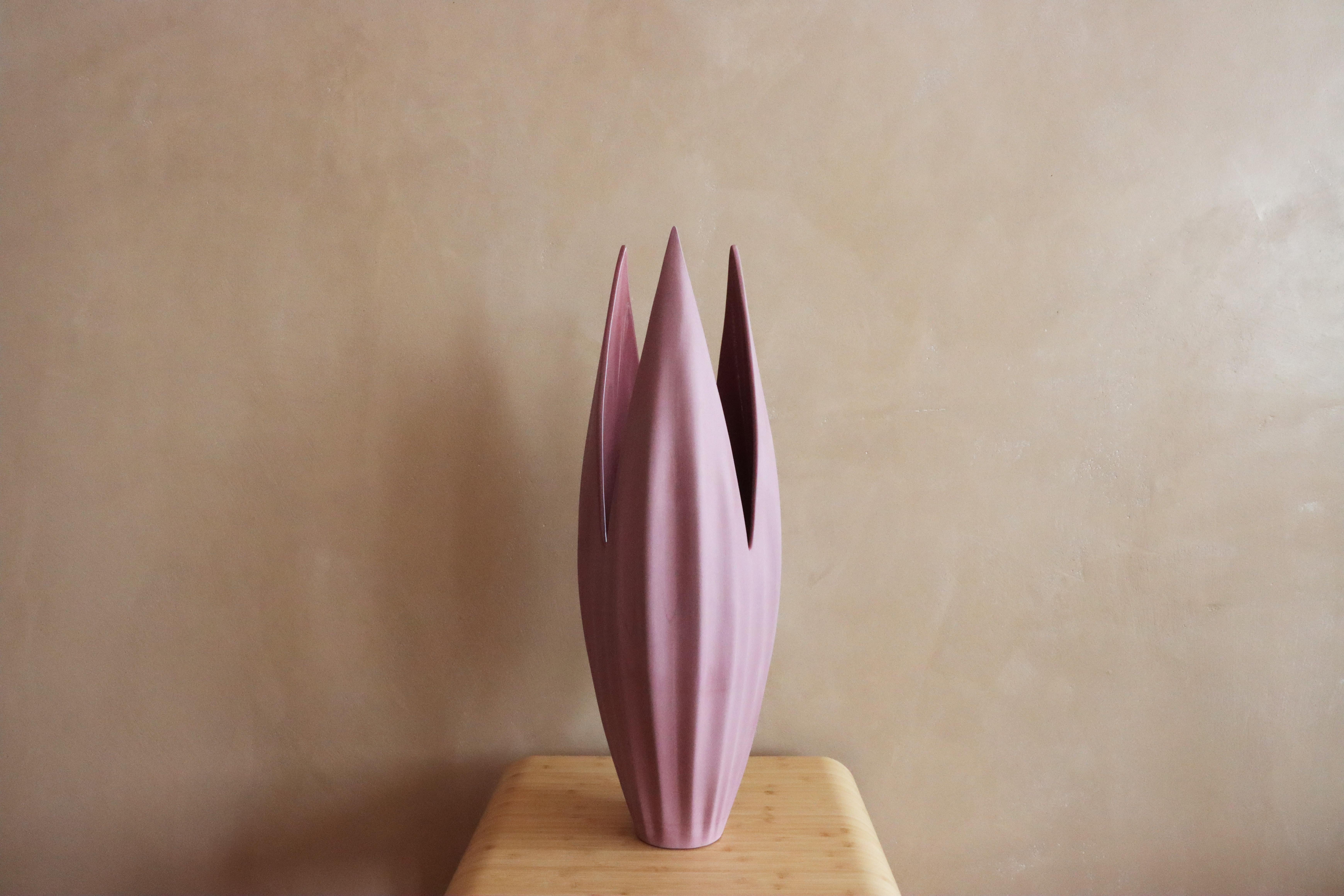 Contemporary Flax Vessel. Terracotta - Matte For Sale