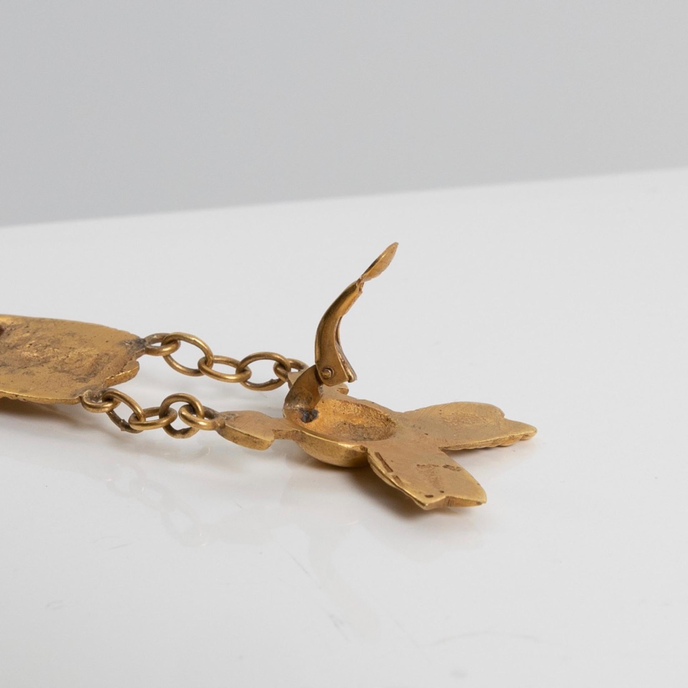 Bronze Flèche et Carquois de Line Vautrin, paire de boucles d'oreilles en bronze doré en vente